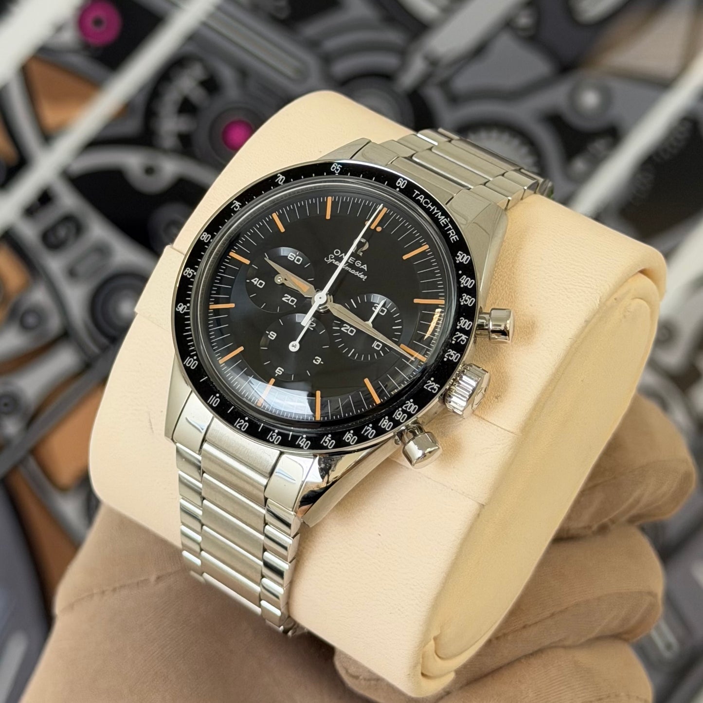Omega FOIS Speedmaster 310.30.40.50.06.001 (2025)