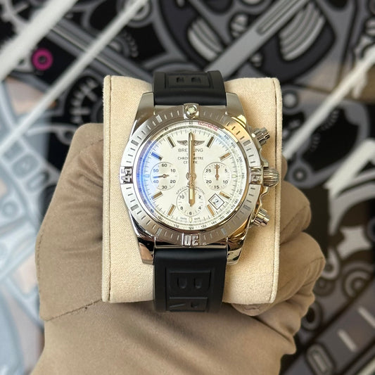 Breitling Chronomat AB01151