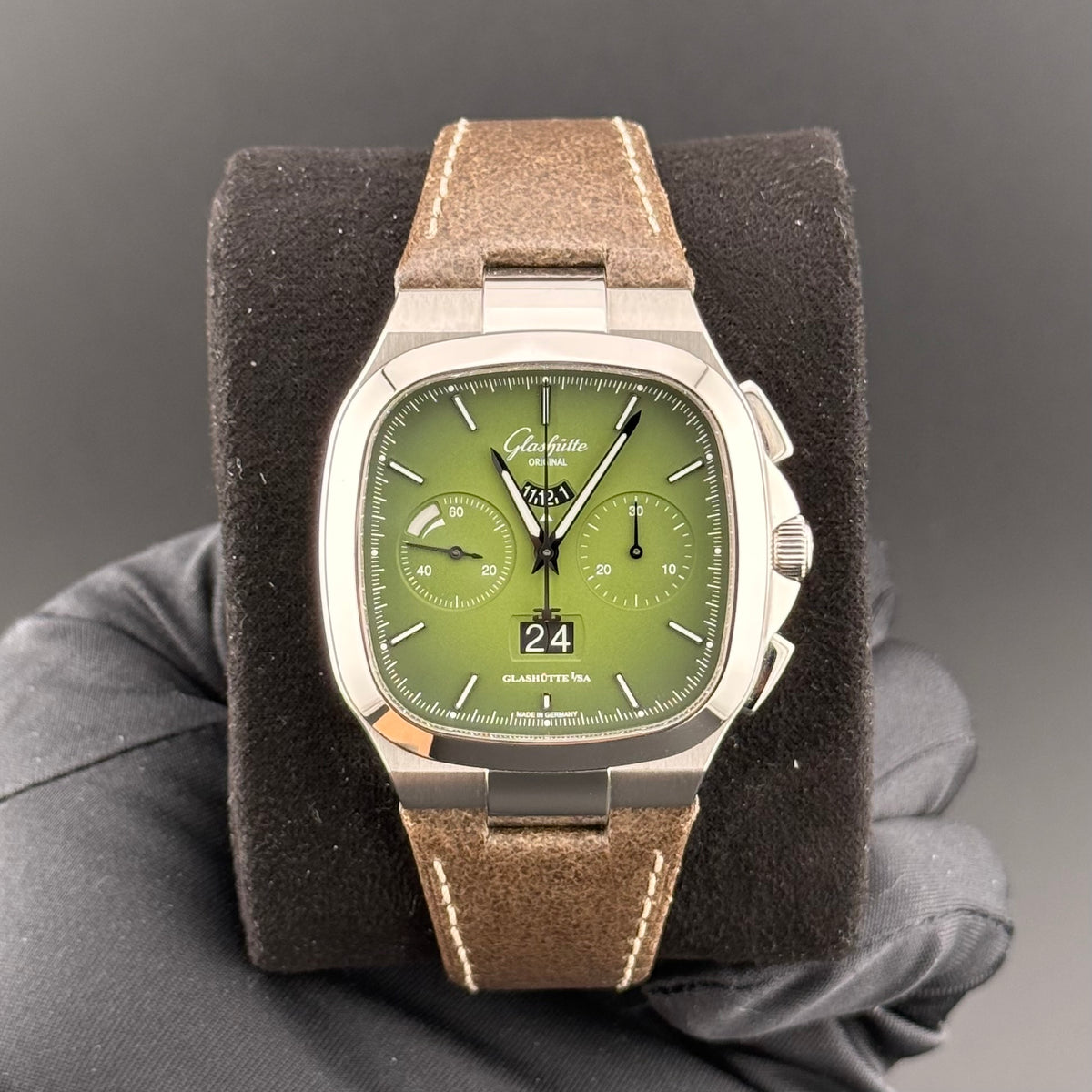 Glashutte Original Seventies Chronograph Panorama Date 1-37-02-09-02-62