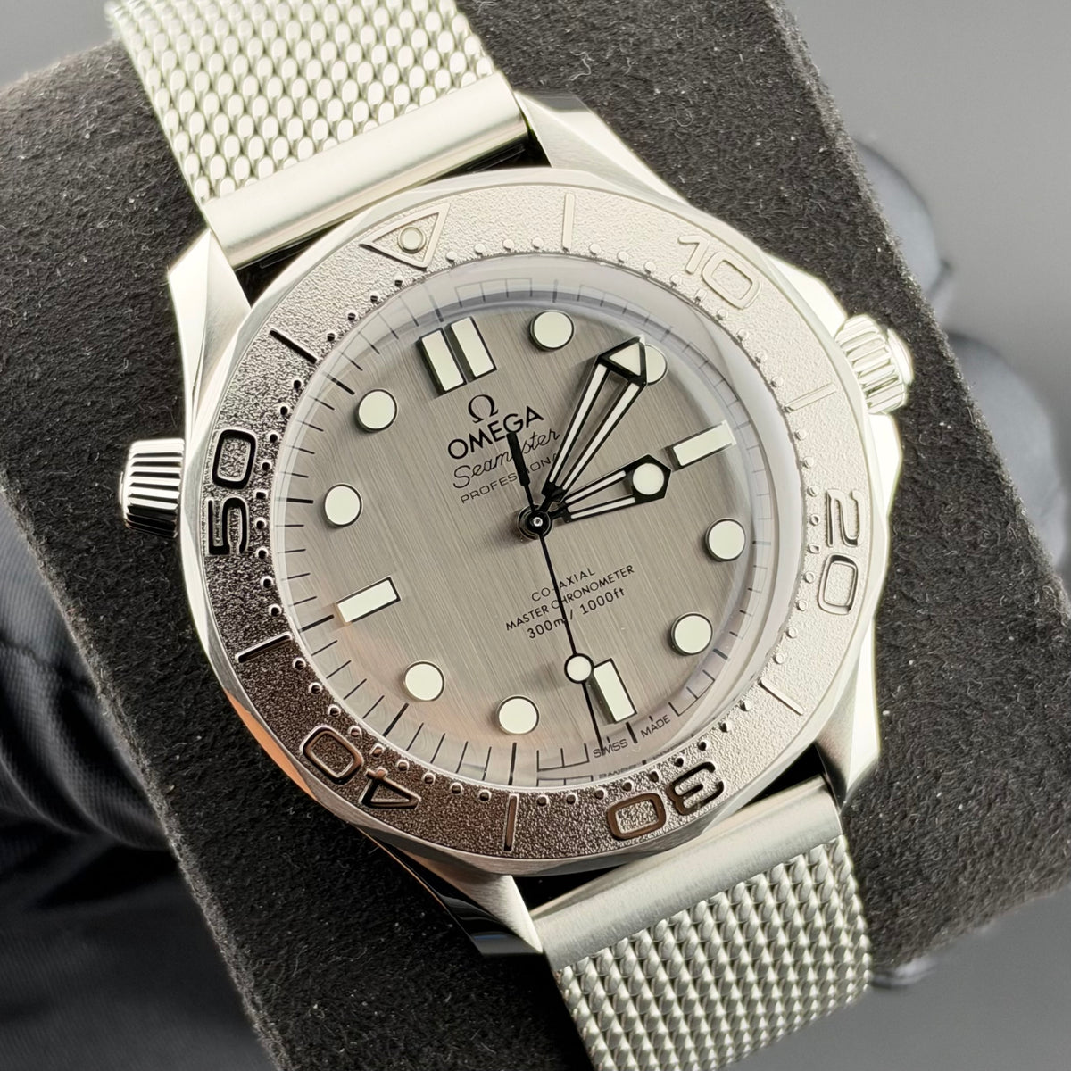 NEW Omega Seamaster Diver 300m 210.30.42.20.06.002