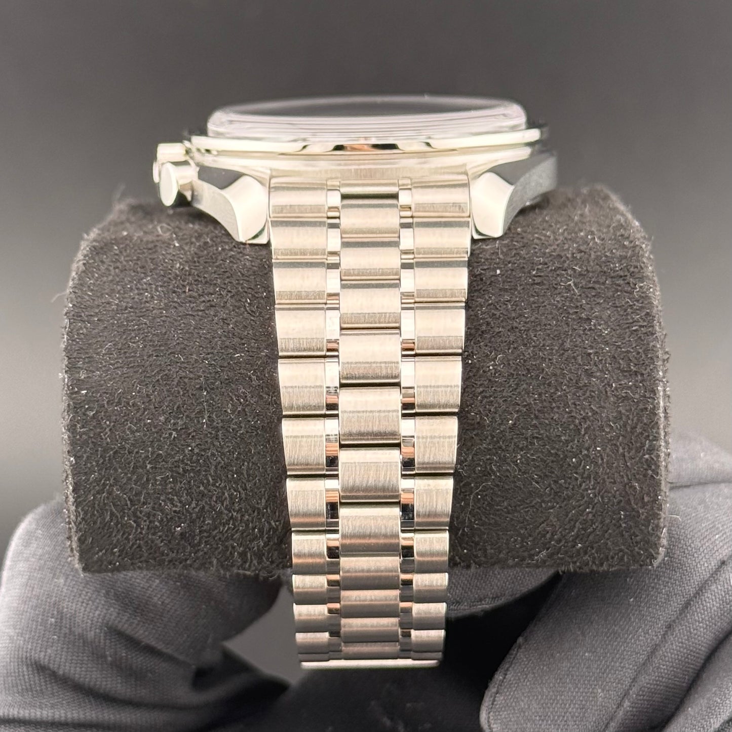 Omega Speedmaster Moonwatch Sapphire White 310.30.42.50.04.001