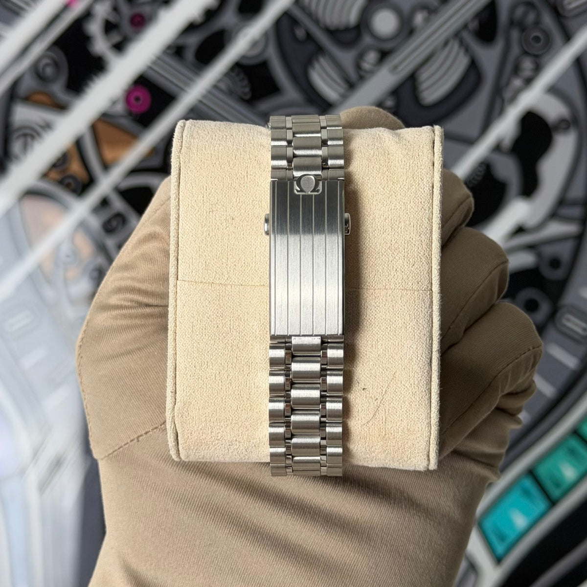 NEW Omega Moonwatch Reverse Panda Speedmaster 310.30.42.50.01.004