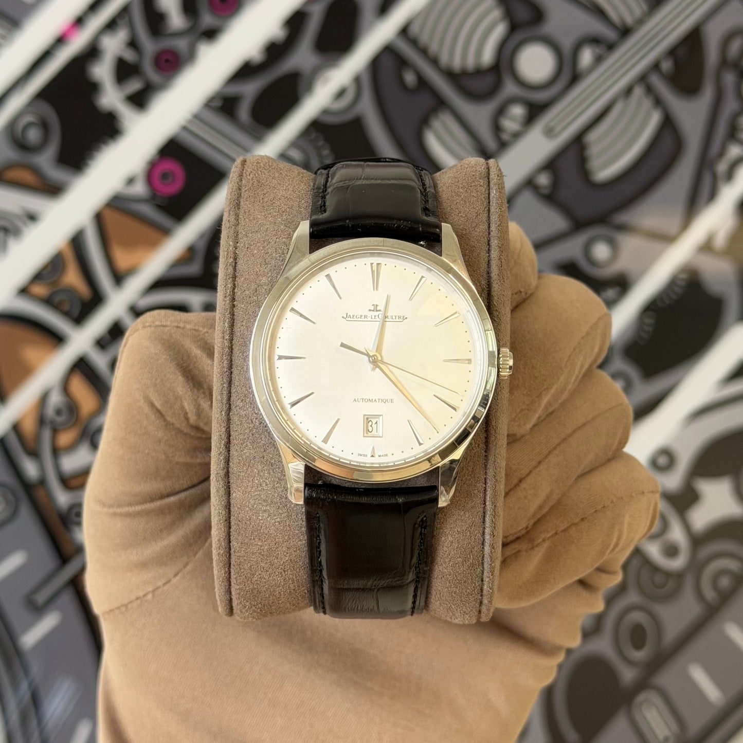 Jaeger-Le Coultre Master Ultra Thin Date Q1238421
