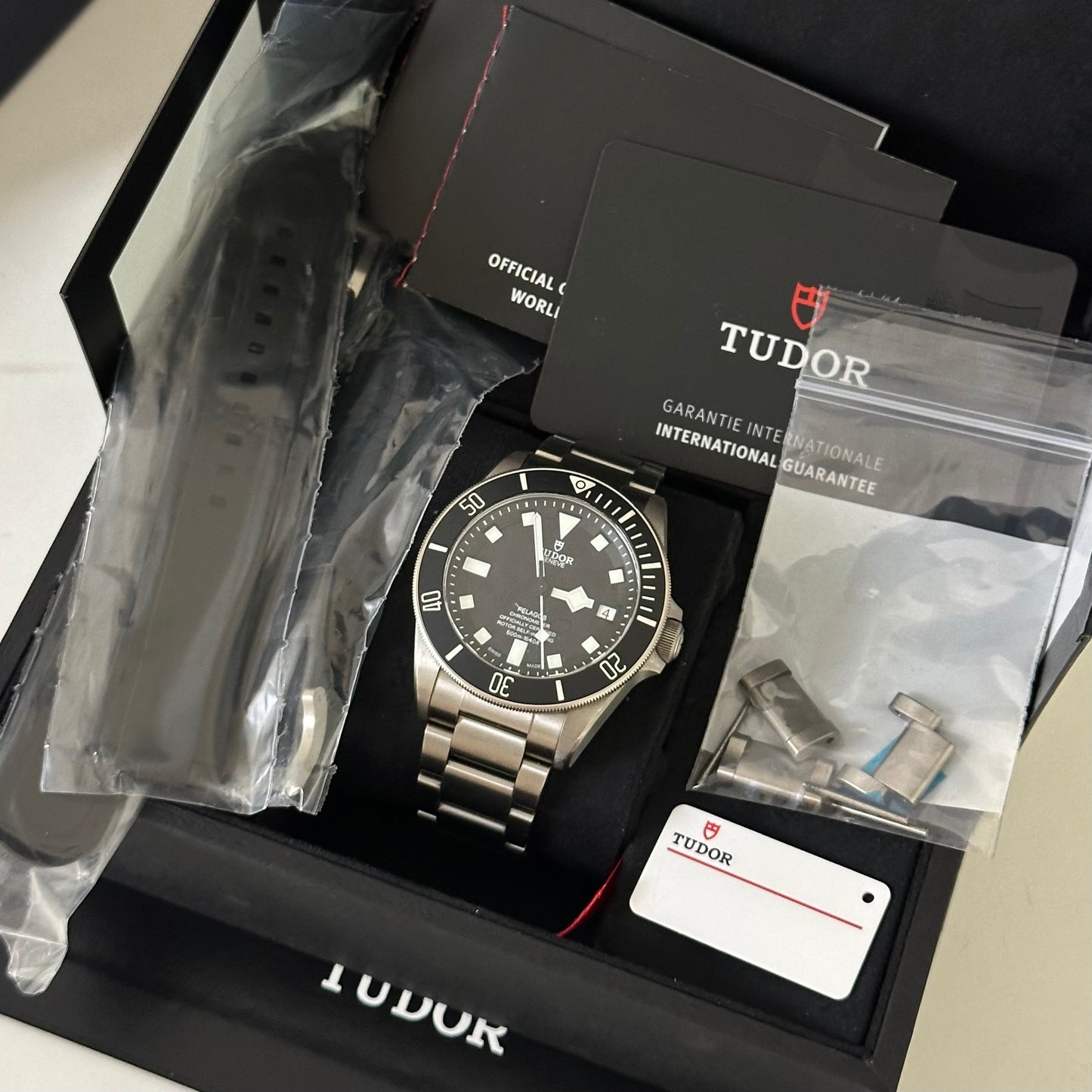 Tudor Pelagos Black 42 25600TN