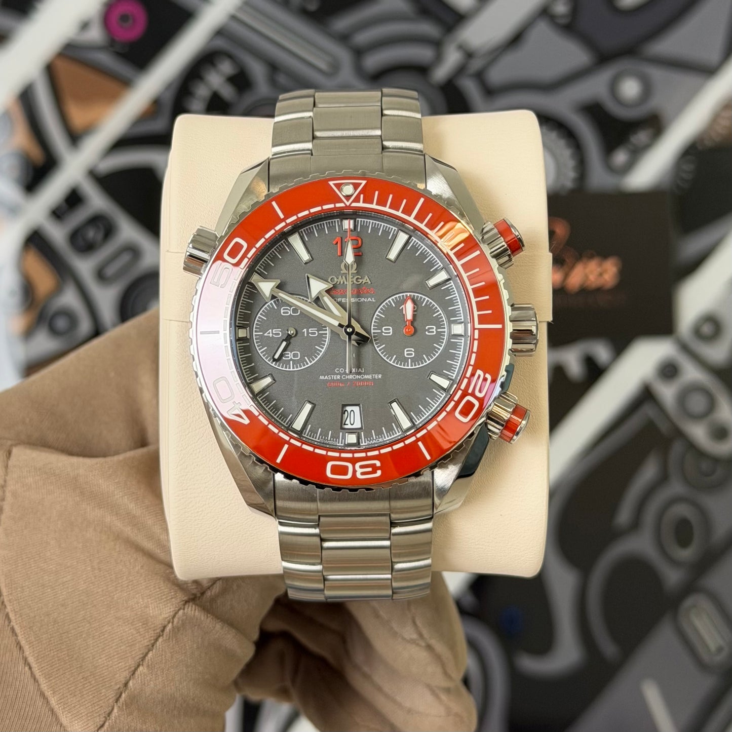 Omega Seamaster Planet Ocean 215.30.46.51.99.001