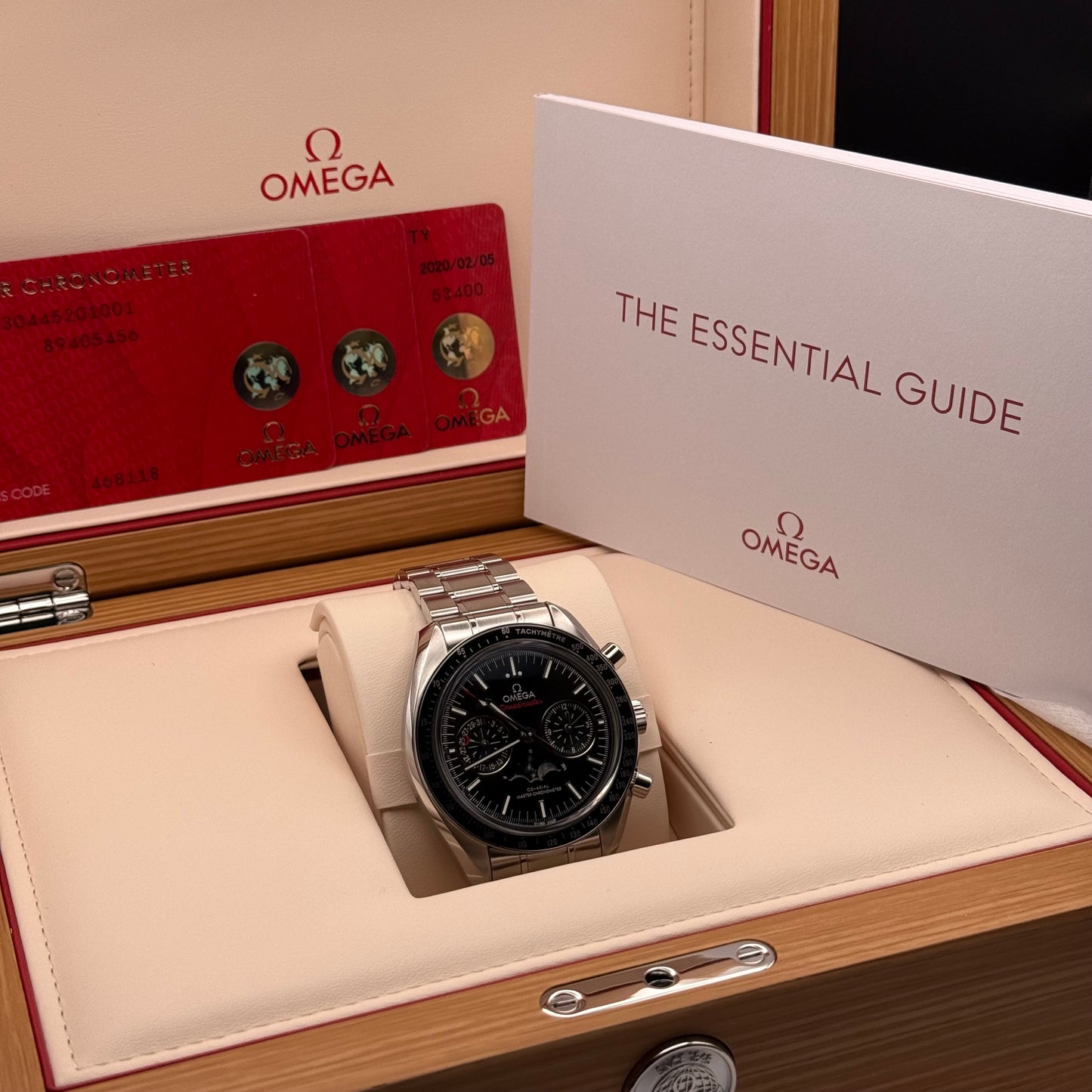 Omega Speedmaster Moonwatch Moonphase 304.30.44.52.01.001