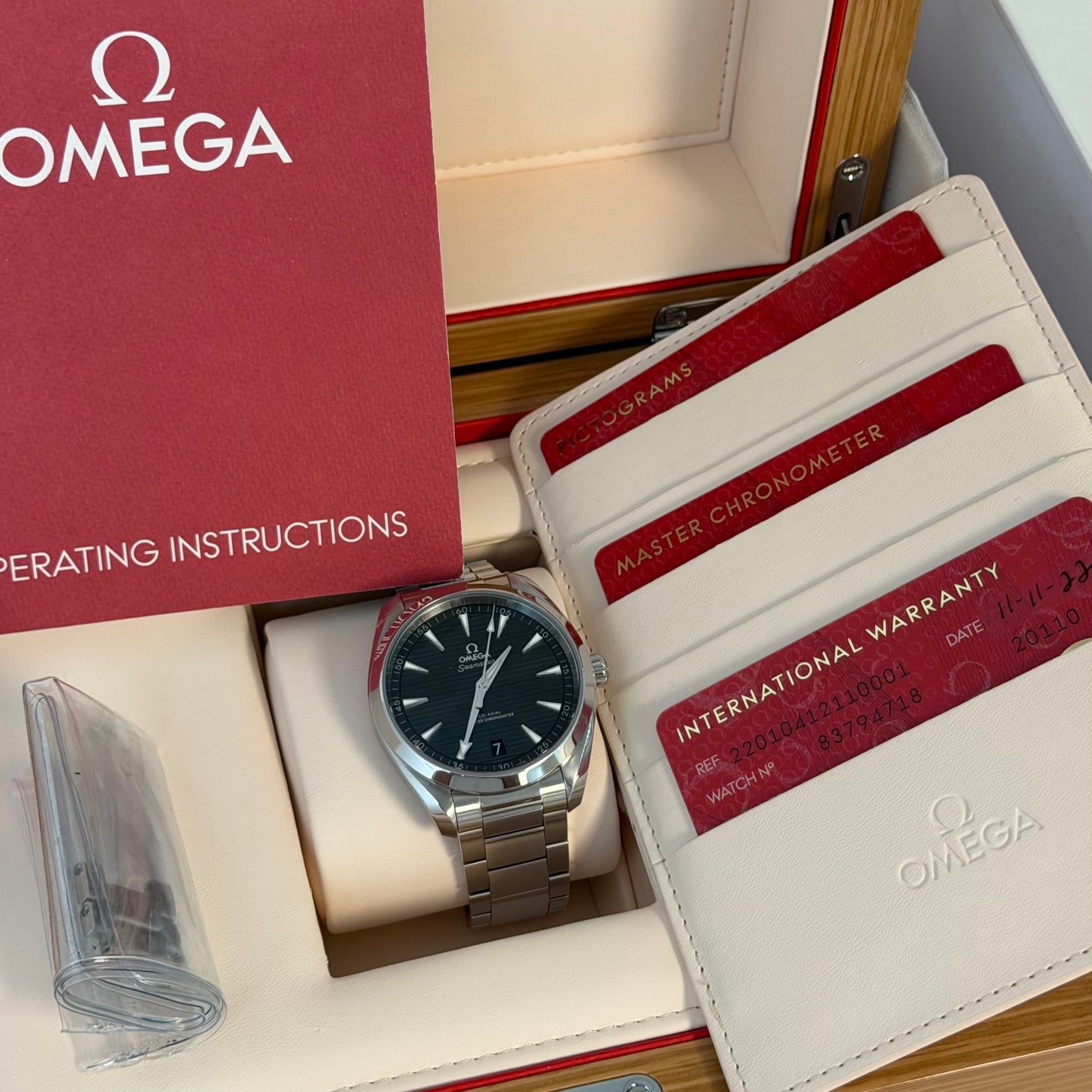 Omega Aqua Terra 150M Green 220.10.41.21.10.001