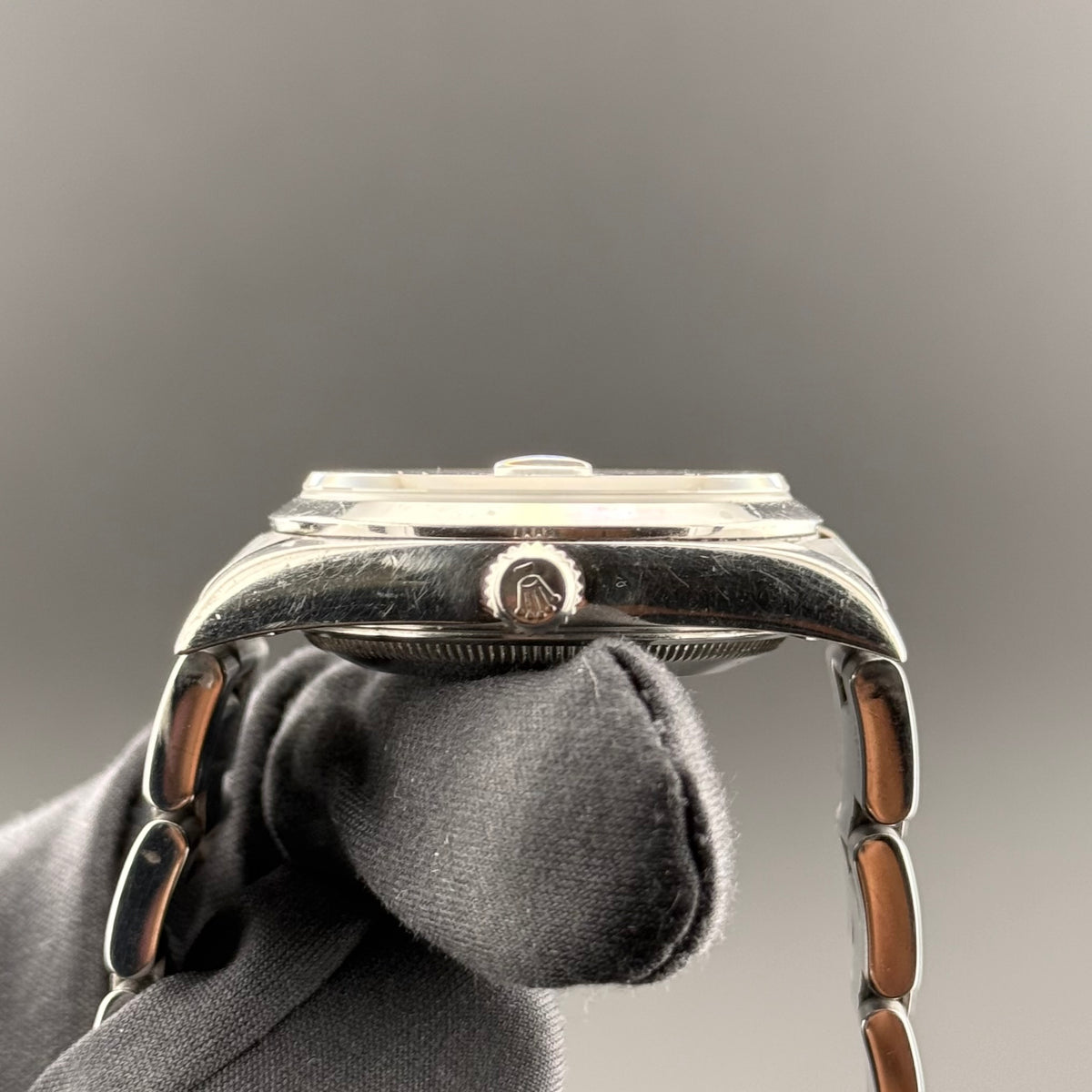 Rolex Oyster Perpetual Date 15200
