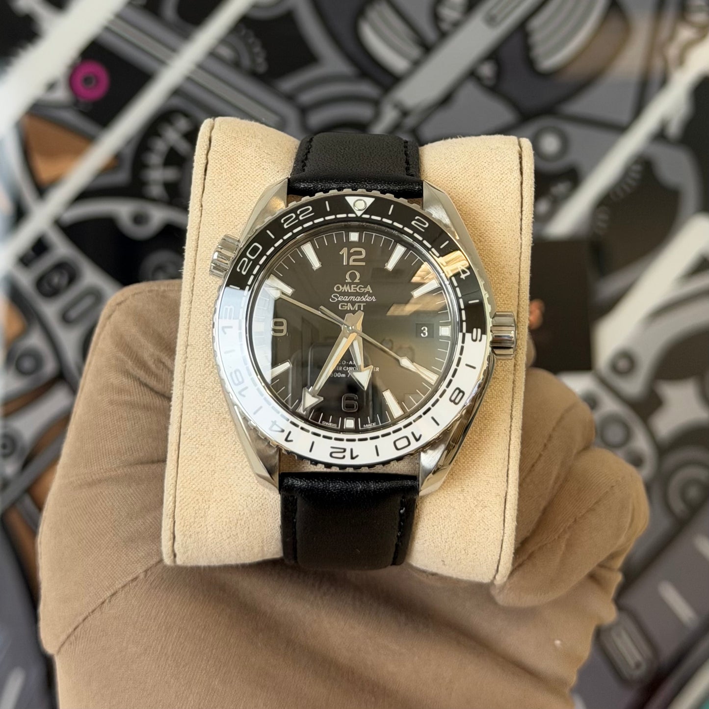 Omega Seamaster GMT Oreo 215.33.44.22.01.001