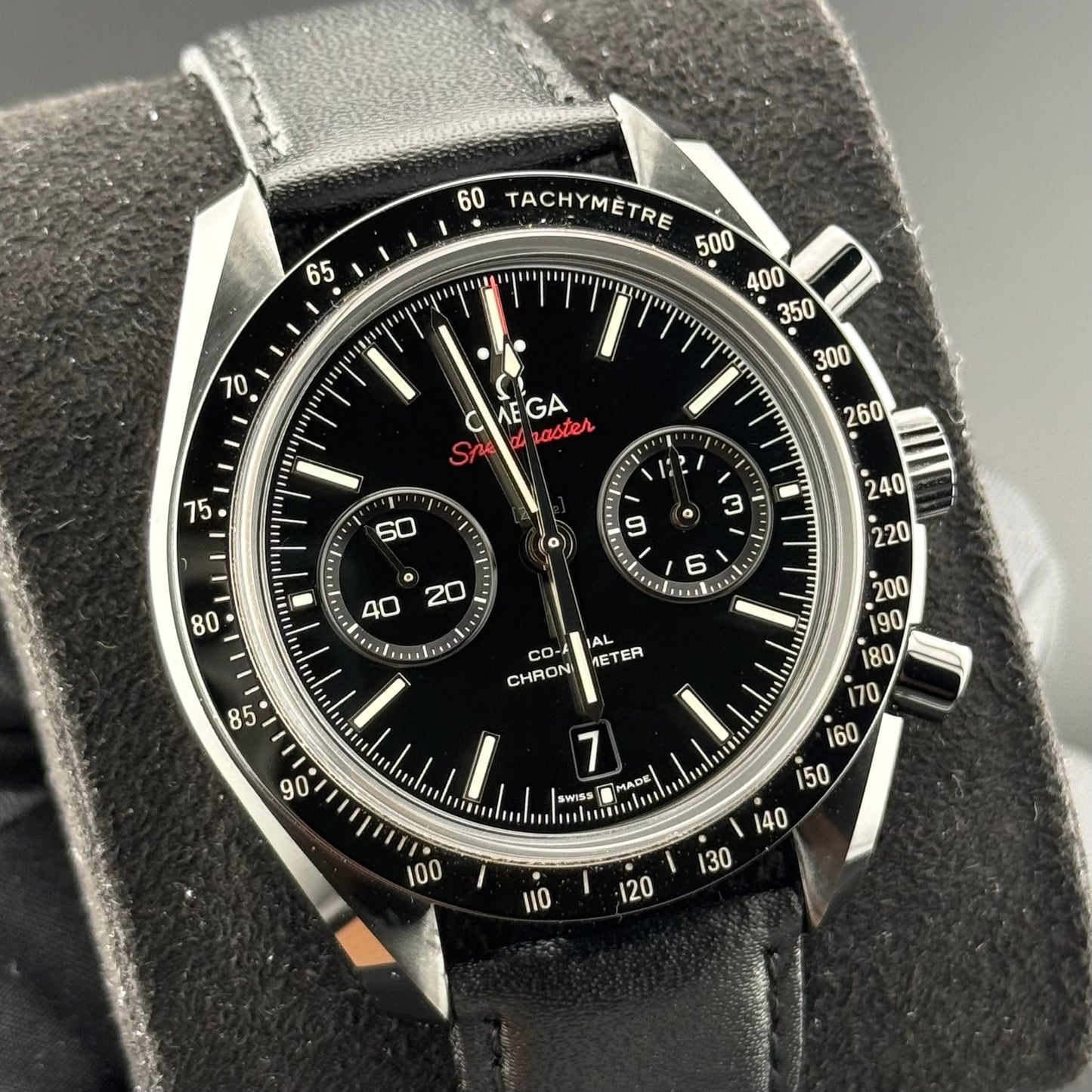 Omega Speedmaster Dark Side of the Moon 311.92.44.51.01.003