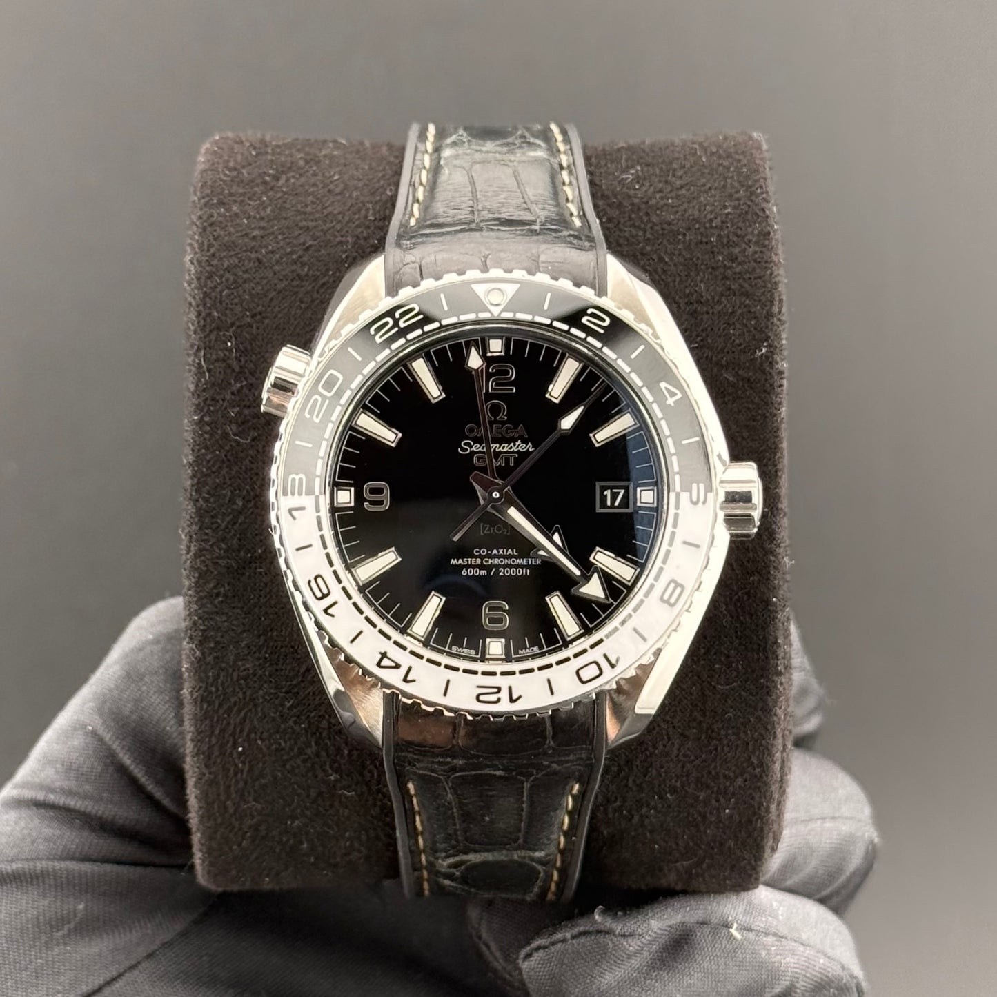 Omega Seamaster Planet Ocean 600m GMT Oreo 215.30.44.22.01.001