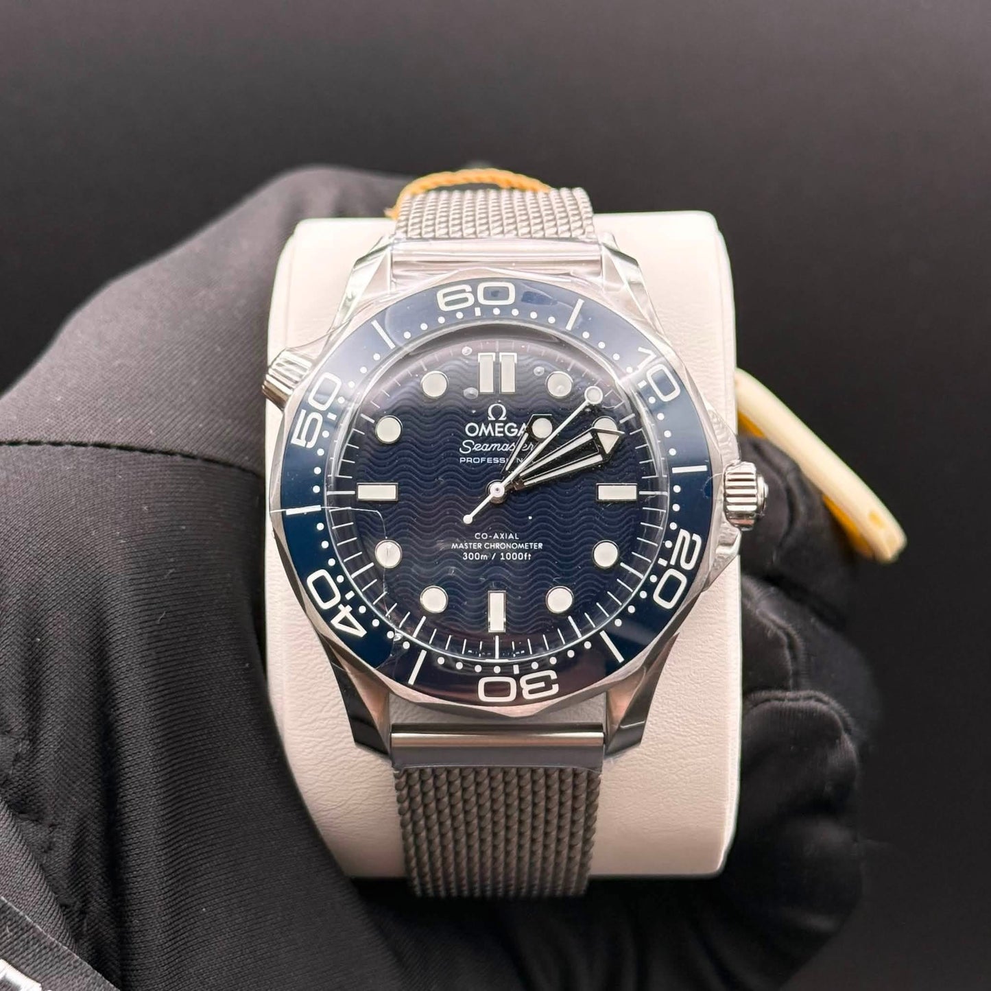 NEW Omega Seamaster Diver 007 James Bond 60th Anniversary Edition 210.30.42.20.03.002