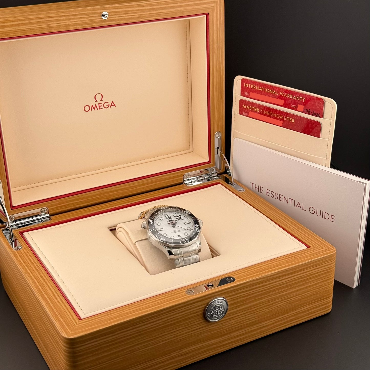 NEW Omega Seamaster Diver 300m White 210.30.42.20.04.001