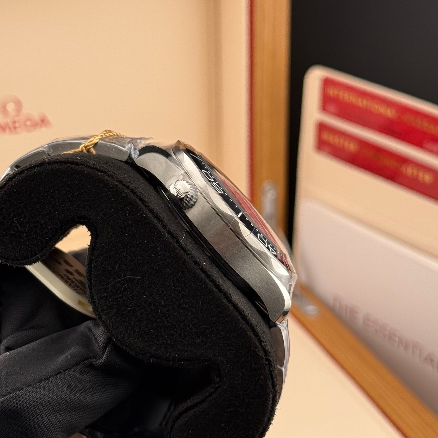 NEW Omega Seamaster Diver 300m White 210.30.42.20.04.001