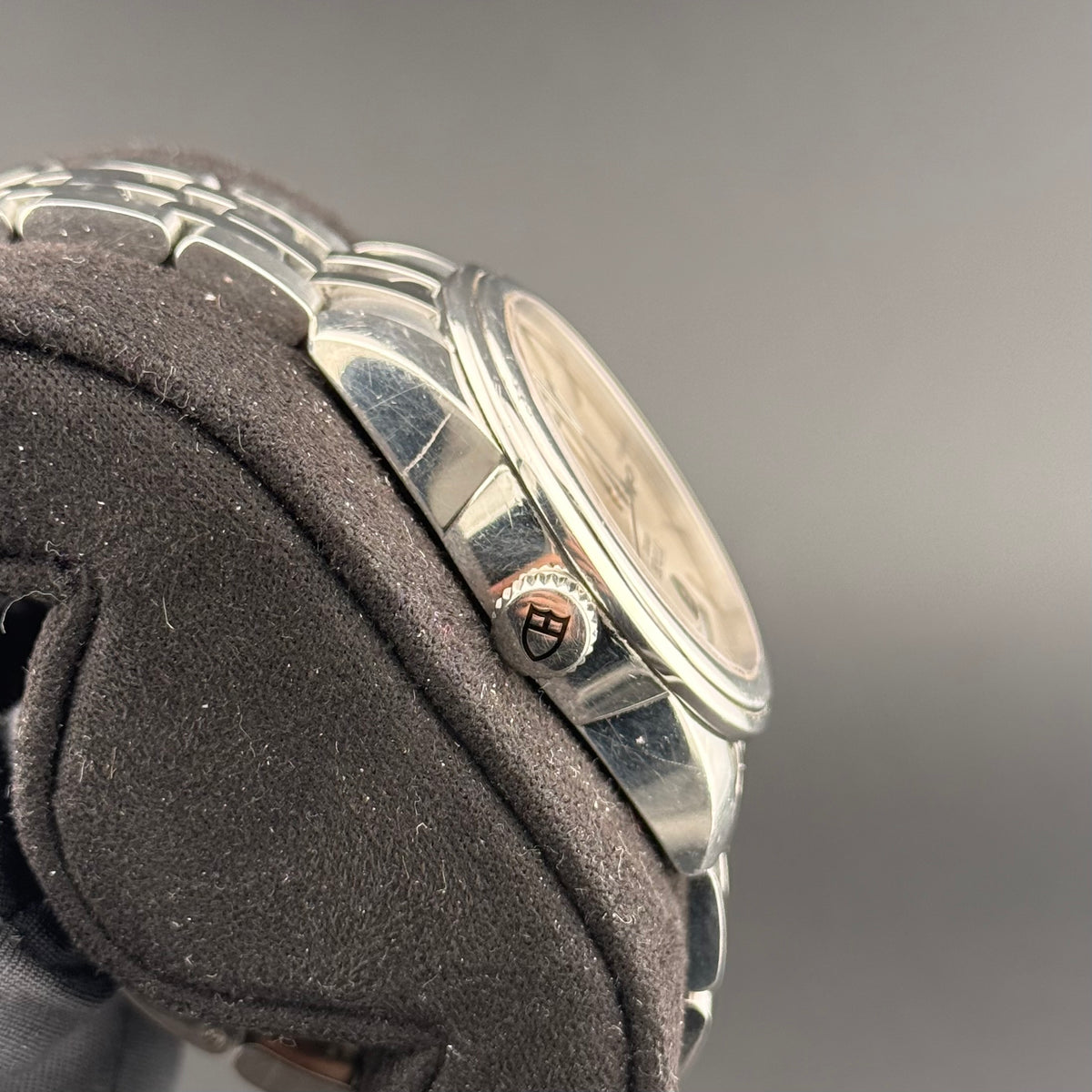 Tudor Glamour Date-Day 56000