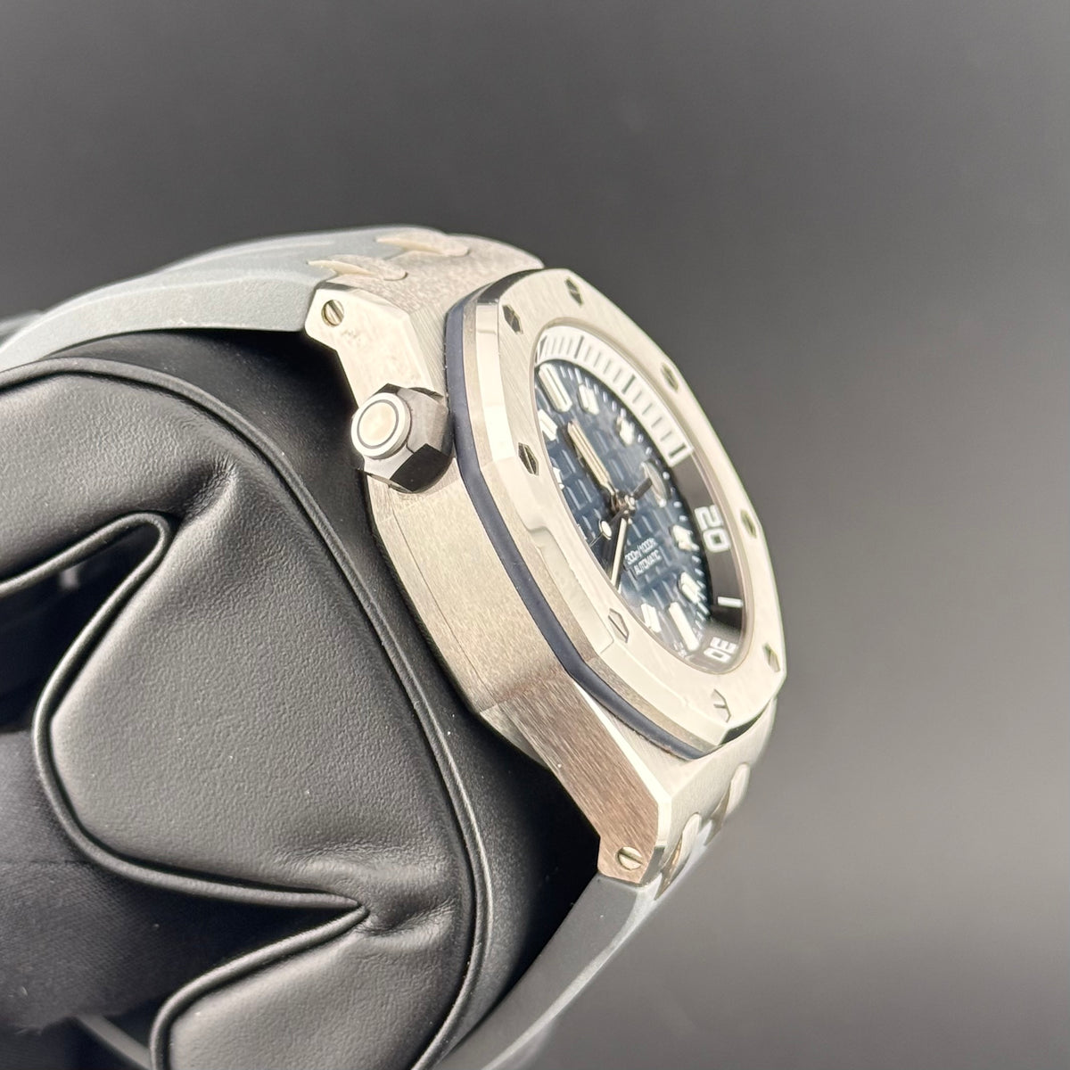 Audemars Piguet Royal Oak Offshore Diver 15720ST.OO.A027CA.01