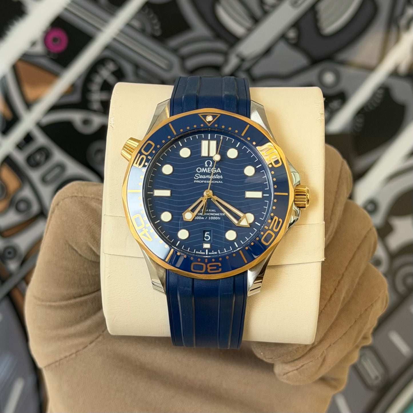 Omega Seamaster Diver Yellow Gold 210.22.42.20.03.001