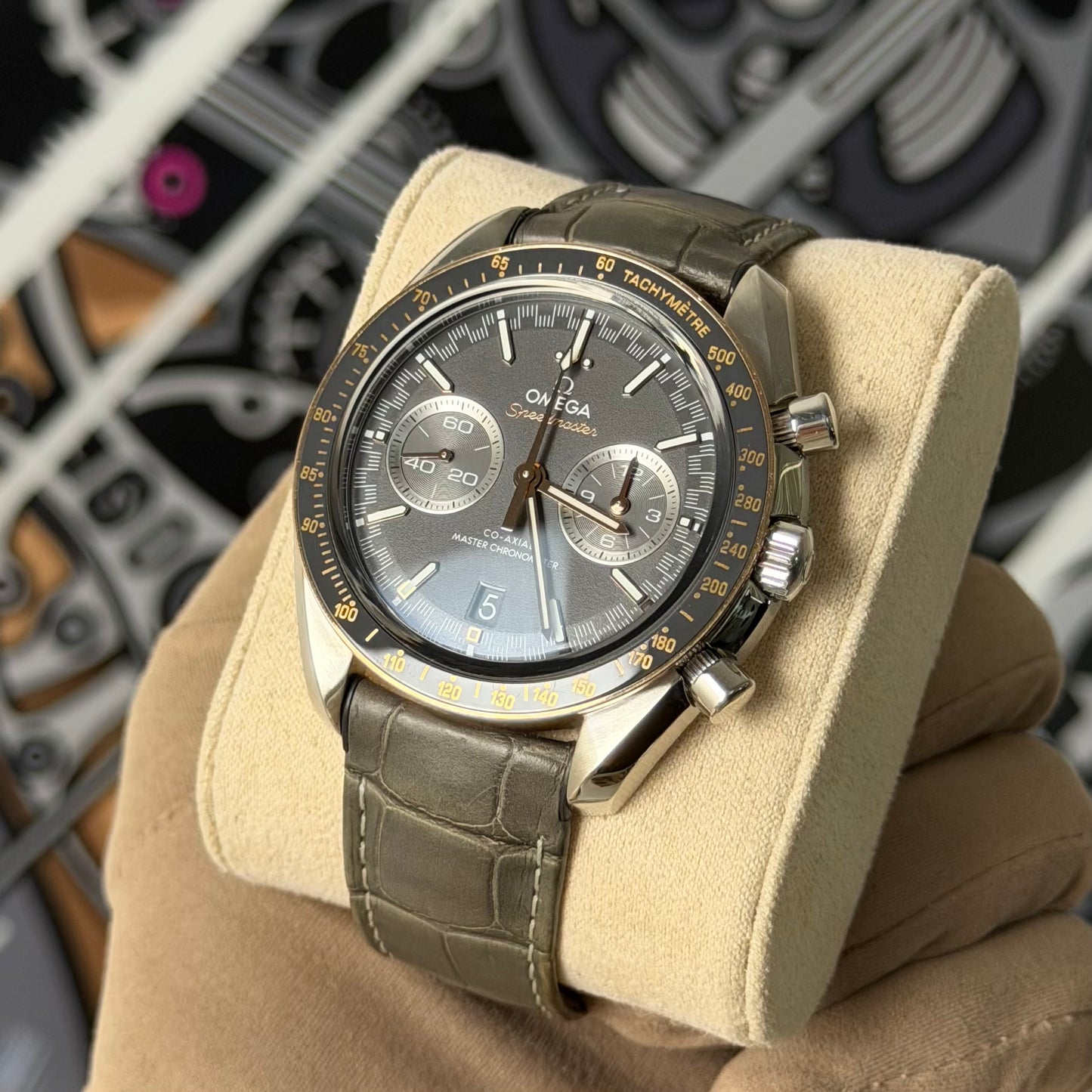 Omega Speedmaster Racing 329.23.44.51.06.001