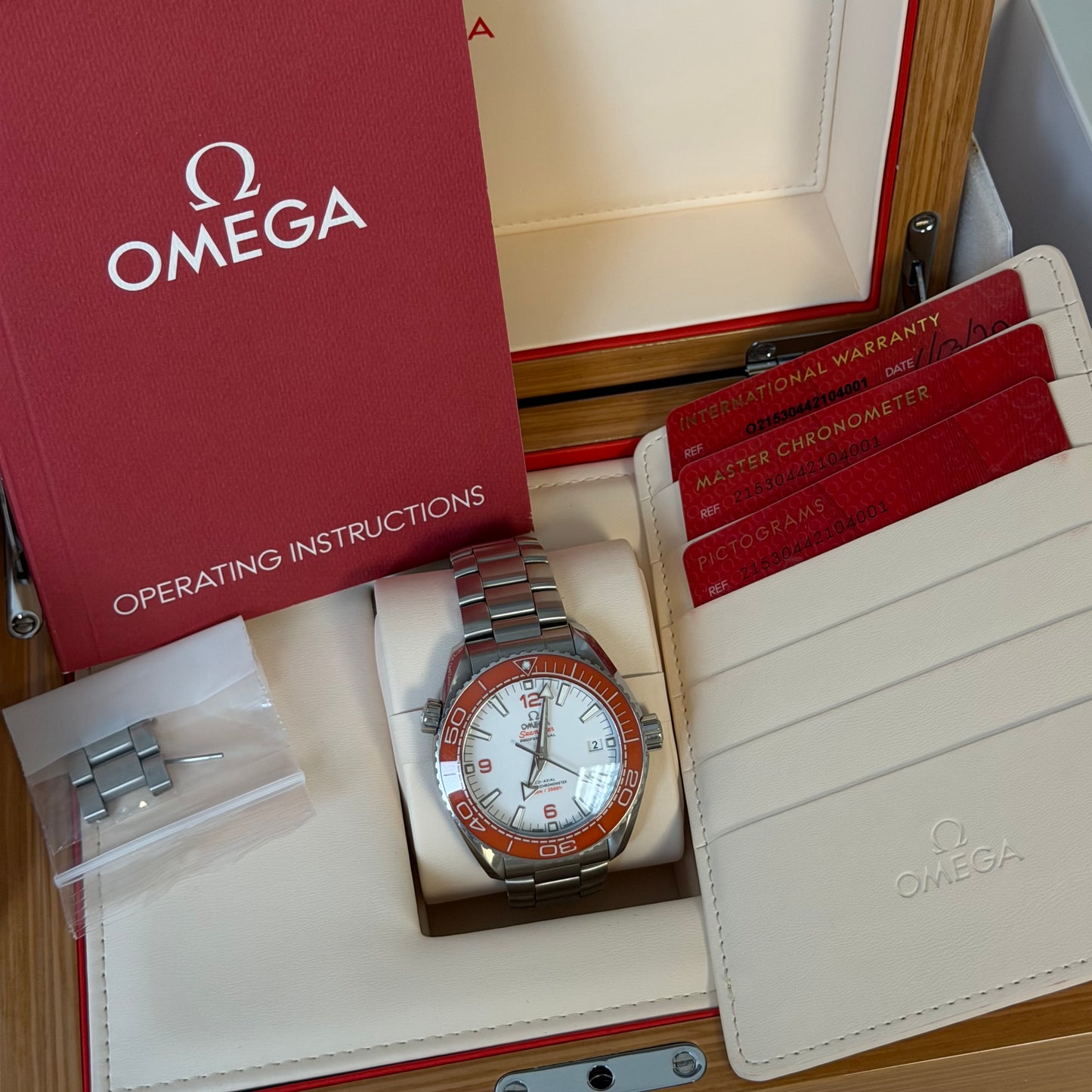 Omega Seamaster Planet Ocean Orange 215.30.44.21.04.001