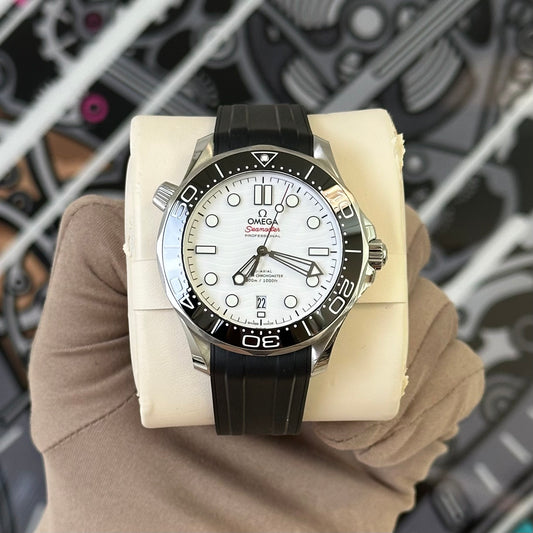 Omega Seamaster Professional White 210.32.42.20.04.001