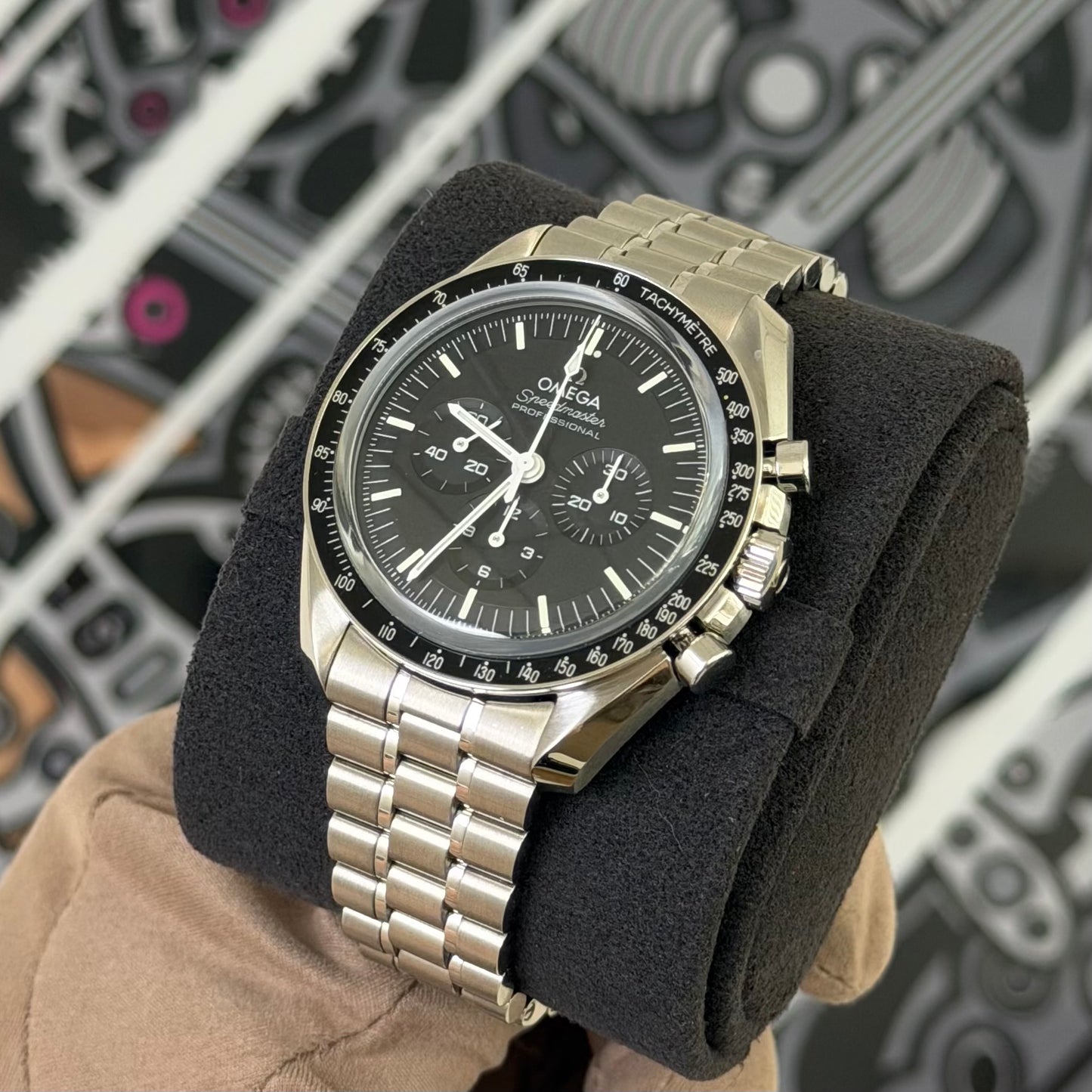 Omega Moonwatch Speedmaster Sapphire 310.30.42.50.01.002
