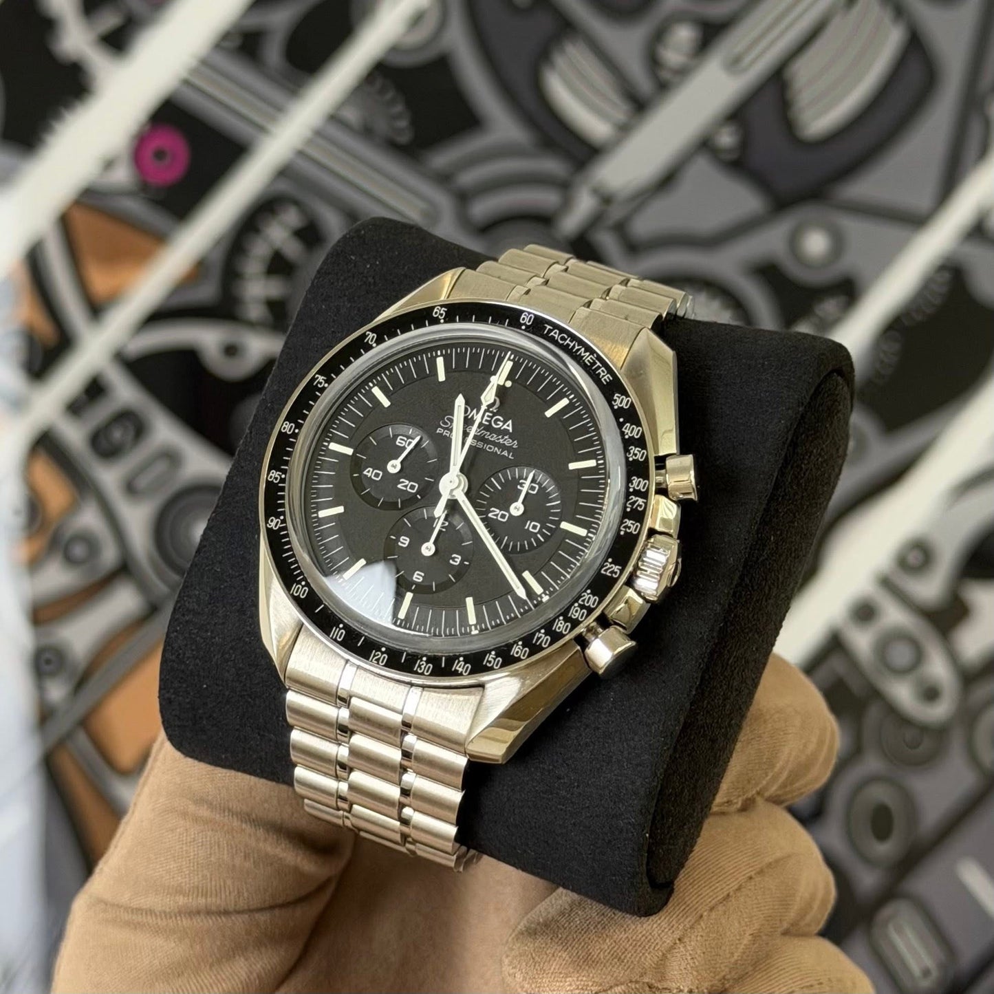 Omega Moonwatch Speedmaster Sapphire 310.30.42.50.01.002
