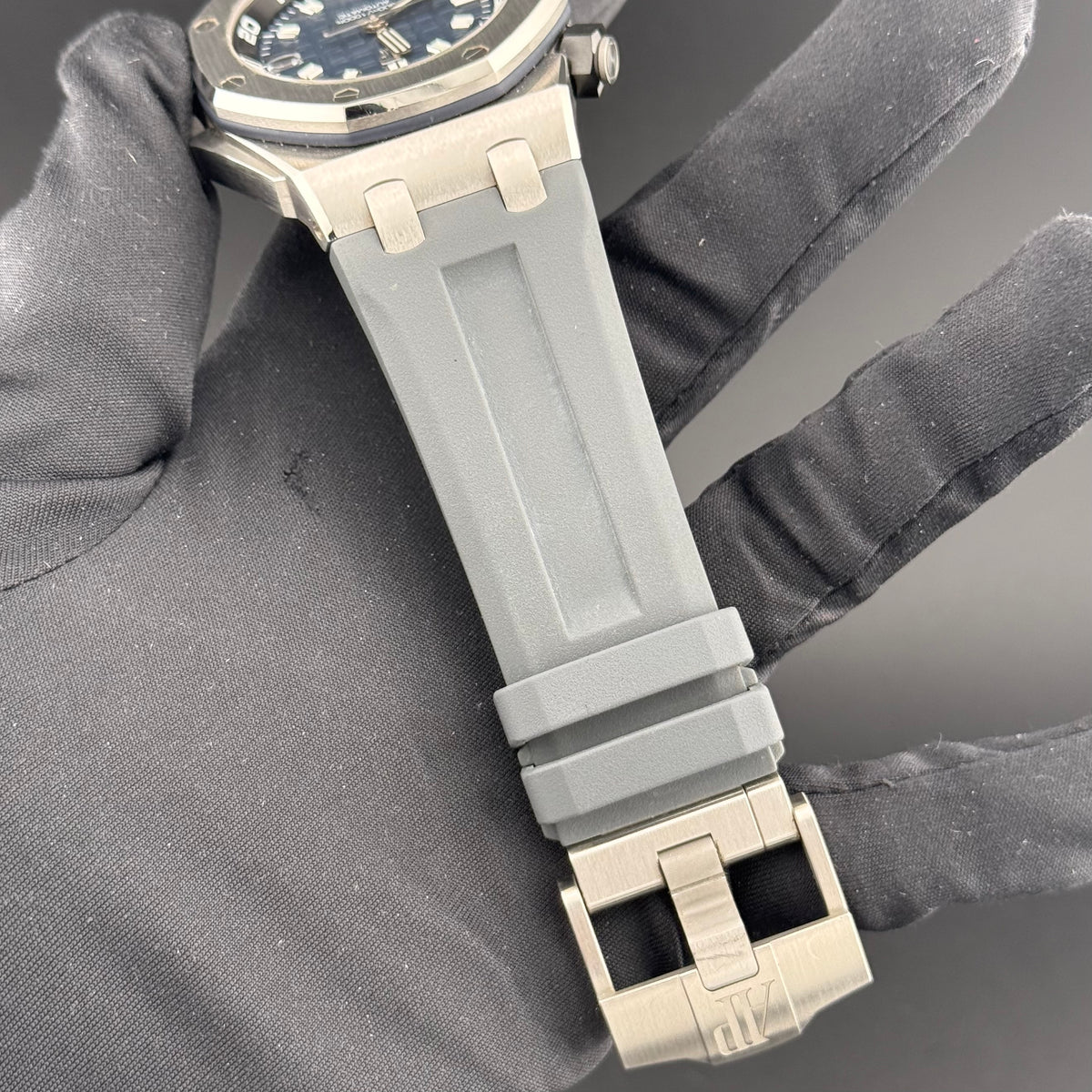 Audemars Piguet Royal Oak Offshore Diver 15720ST.OO.A027CA.01