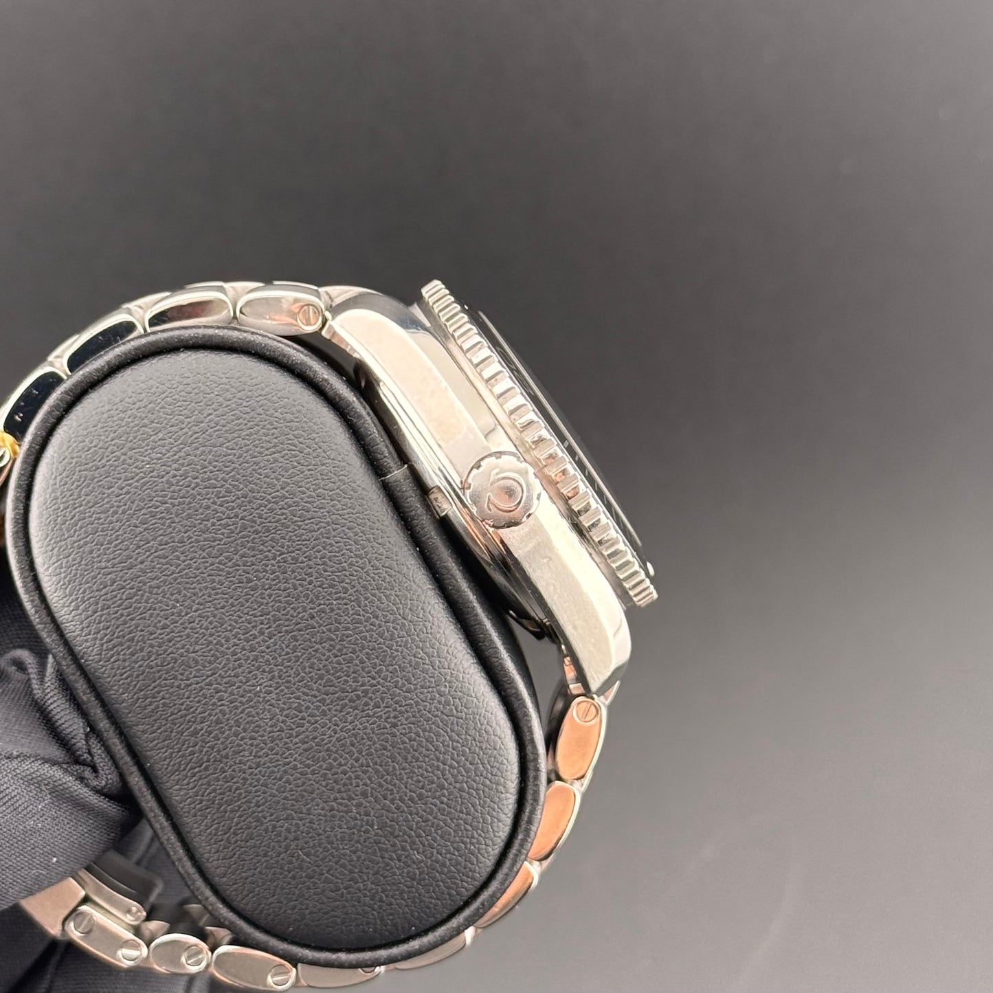 Omega Seamaster Planet Ocean 600m 232.30.38.20.01.001
