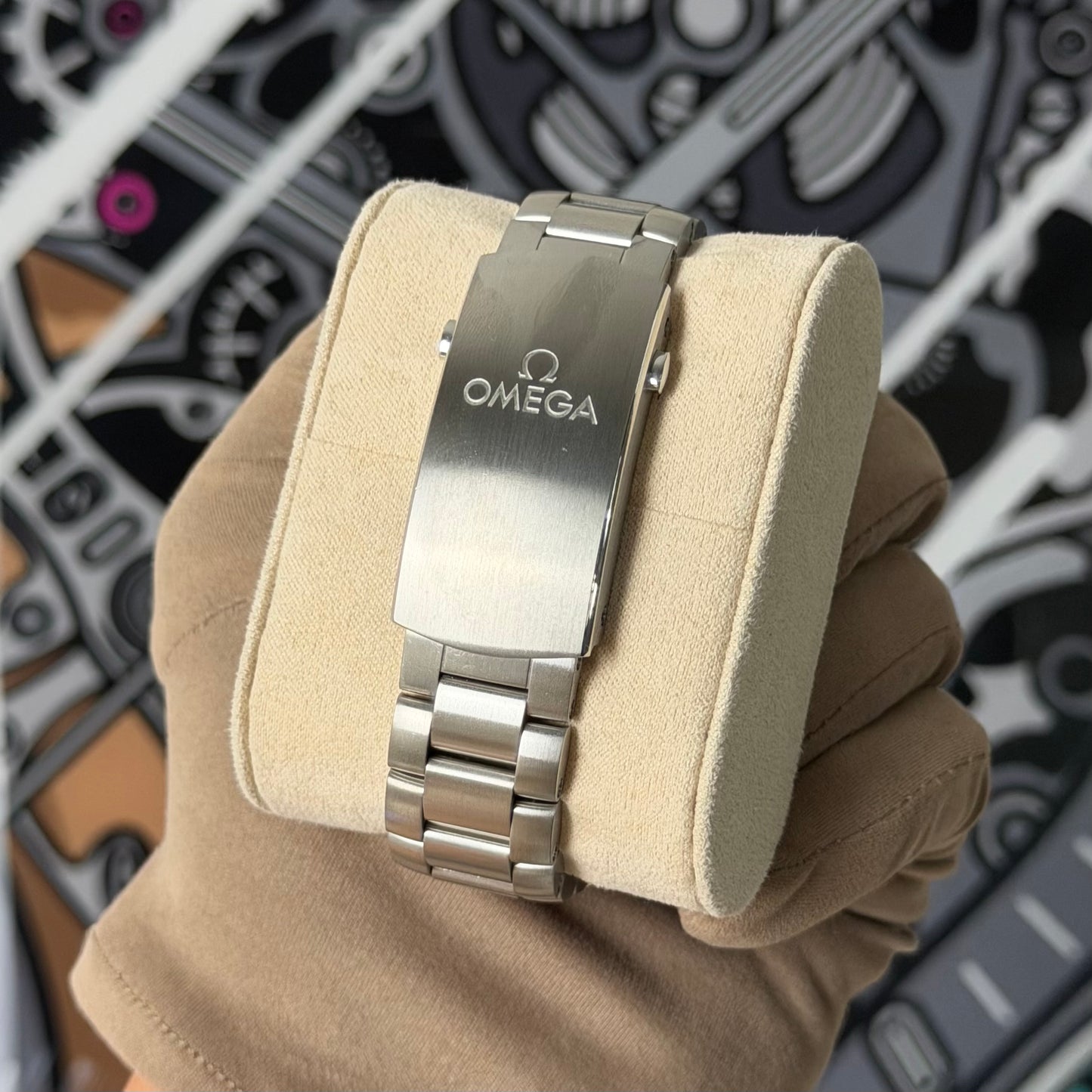 Omega Seamaster GMT Oreo 215.30.44.22.01.001