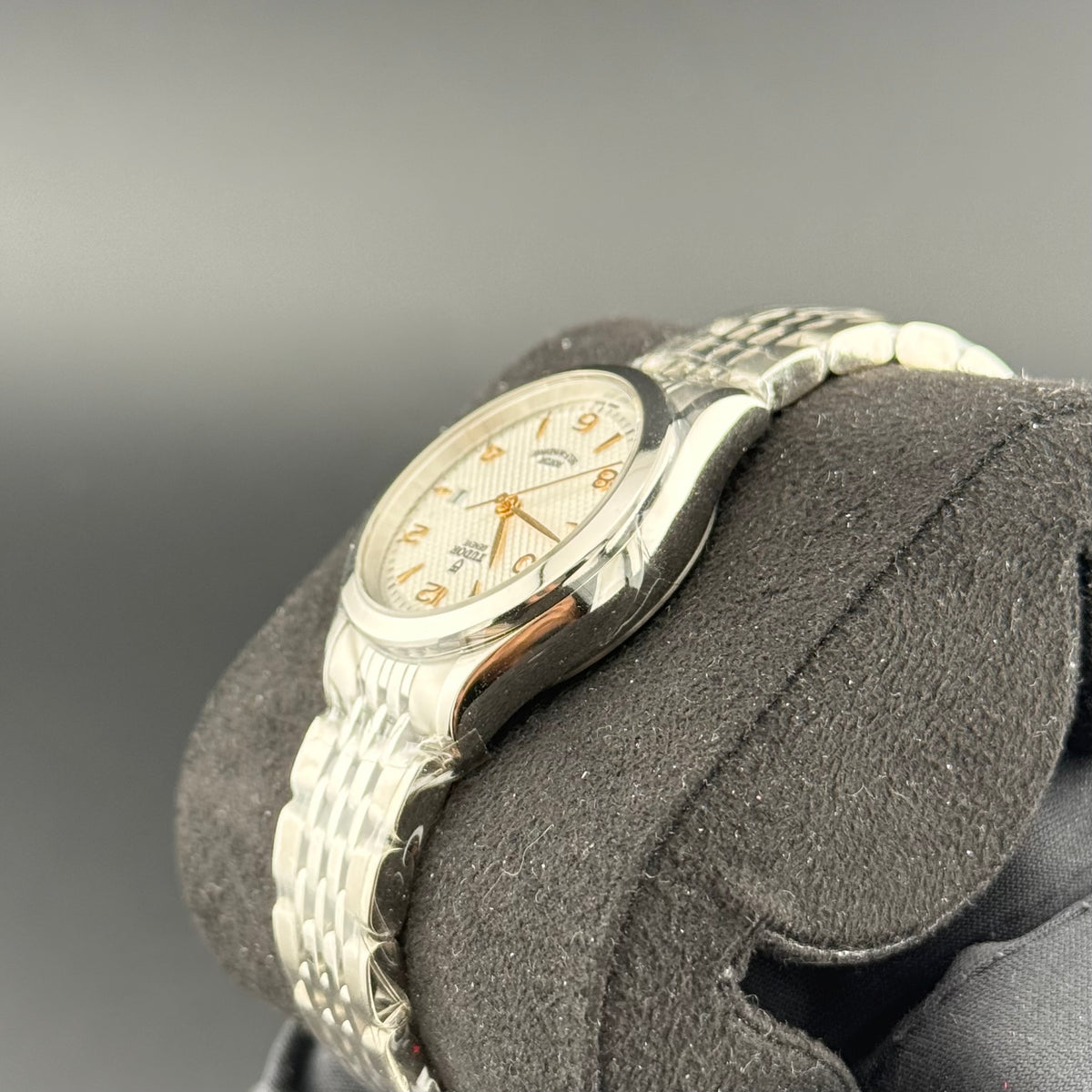 NEW Tudor 1926 28mm 91350
