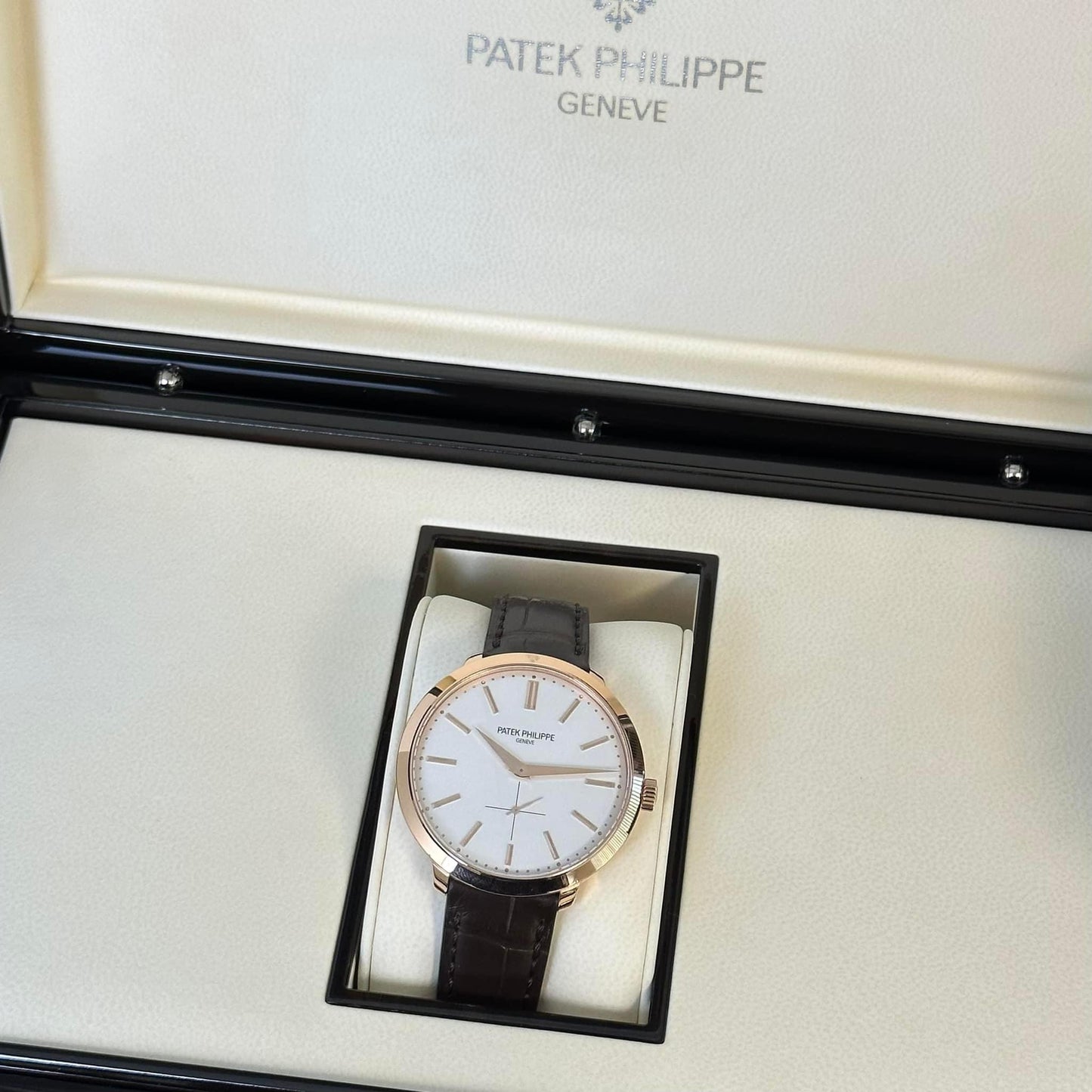 Patek Philippe Calatrava 18K Rose Gold 5123R-001