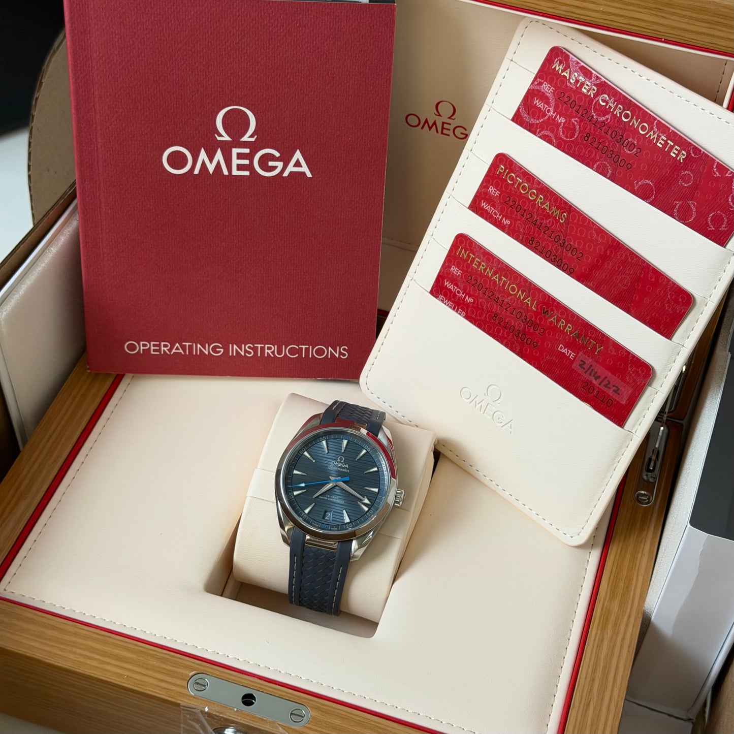 Omega Aqua Terra 220.12.41.21.03.002
