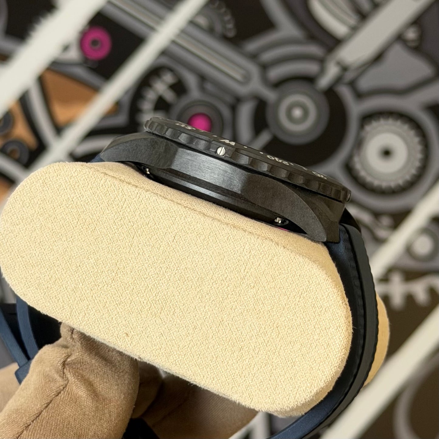 NEW Breitling Endurance Pro 44 
X82310