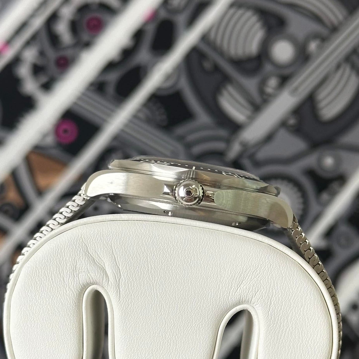 NEW Omega Seamaster 007 James Bond Anniversary Edition 210.30.42.20.03.002