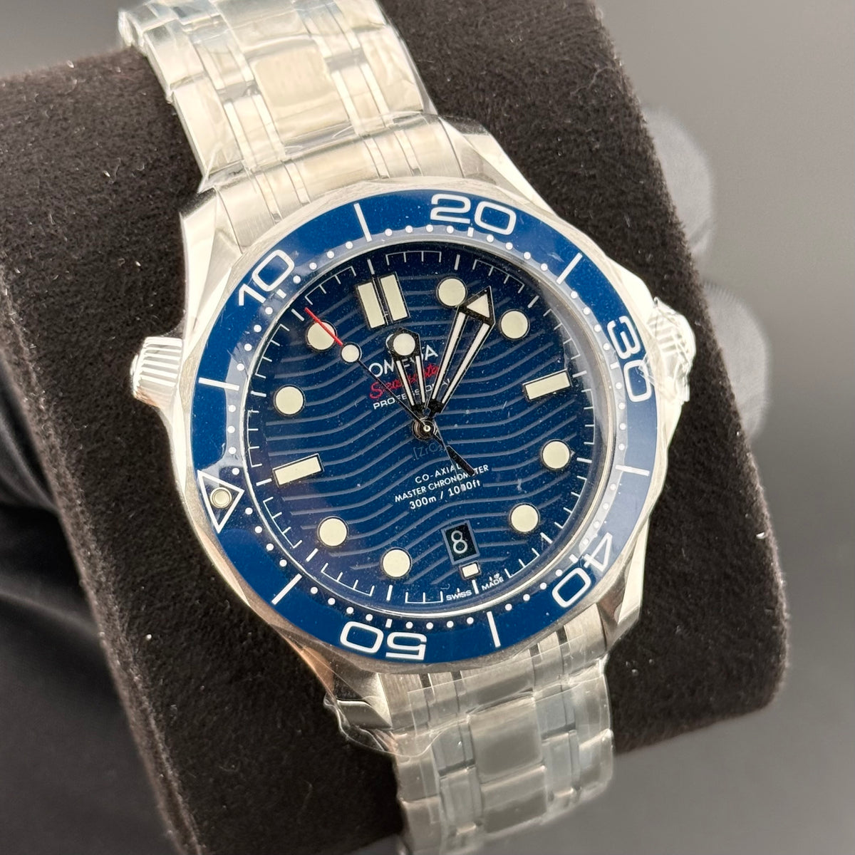 NEW Omega Seamaster Diver 300m Blue 210.30.42.20.03.001