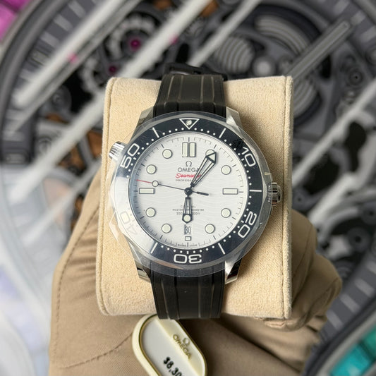 NEW Omega Seamaster 300 White Dial 210.32.42.20.04.001