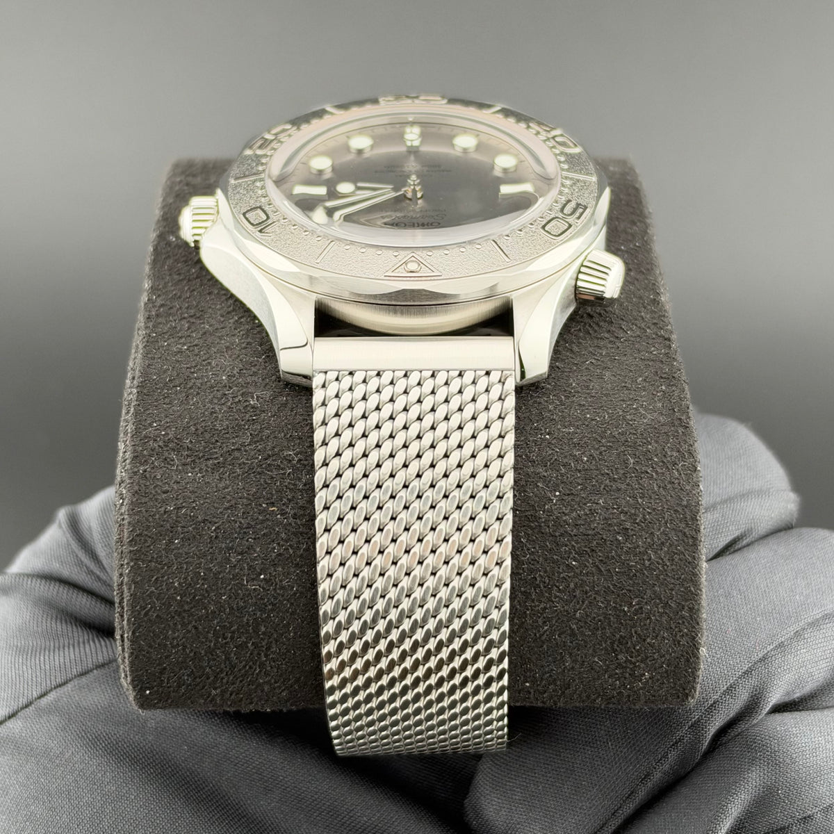 NEW Omega Seamaster Diver 300m 210.30.42.20.06.002