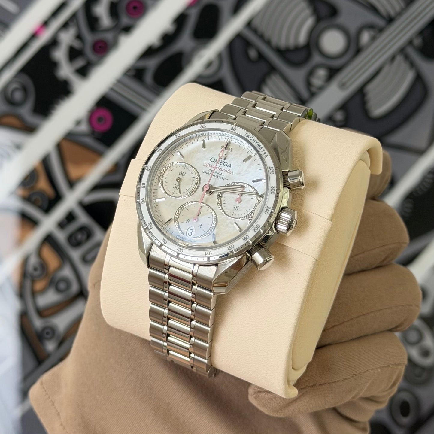 Omega Speedmaster Mother of Pearl Dial 324.30.38.50.55.001