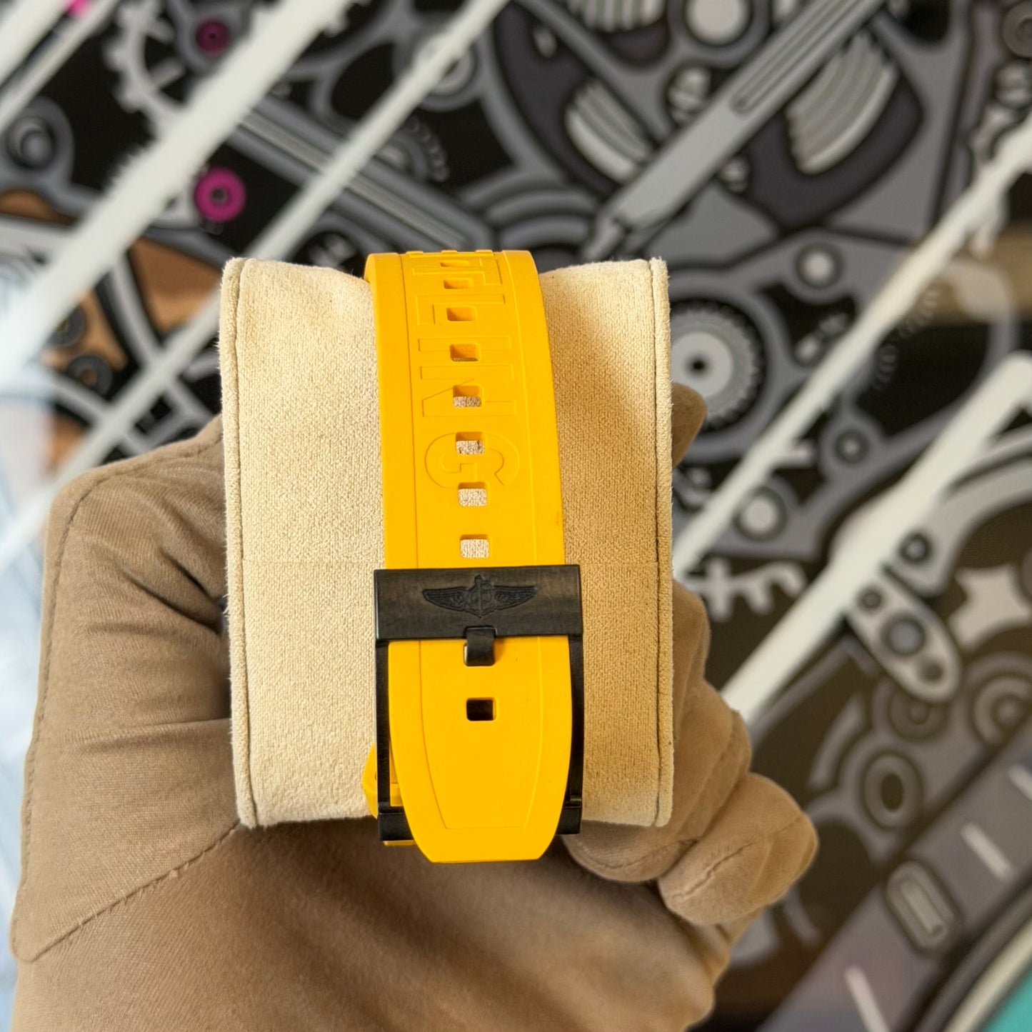 NEW Breitling Endurance Pro 44 Yellow X82310