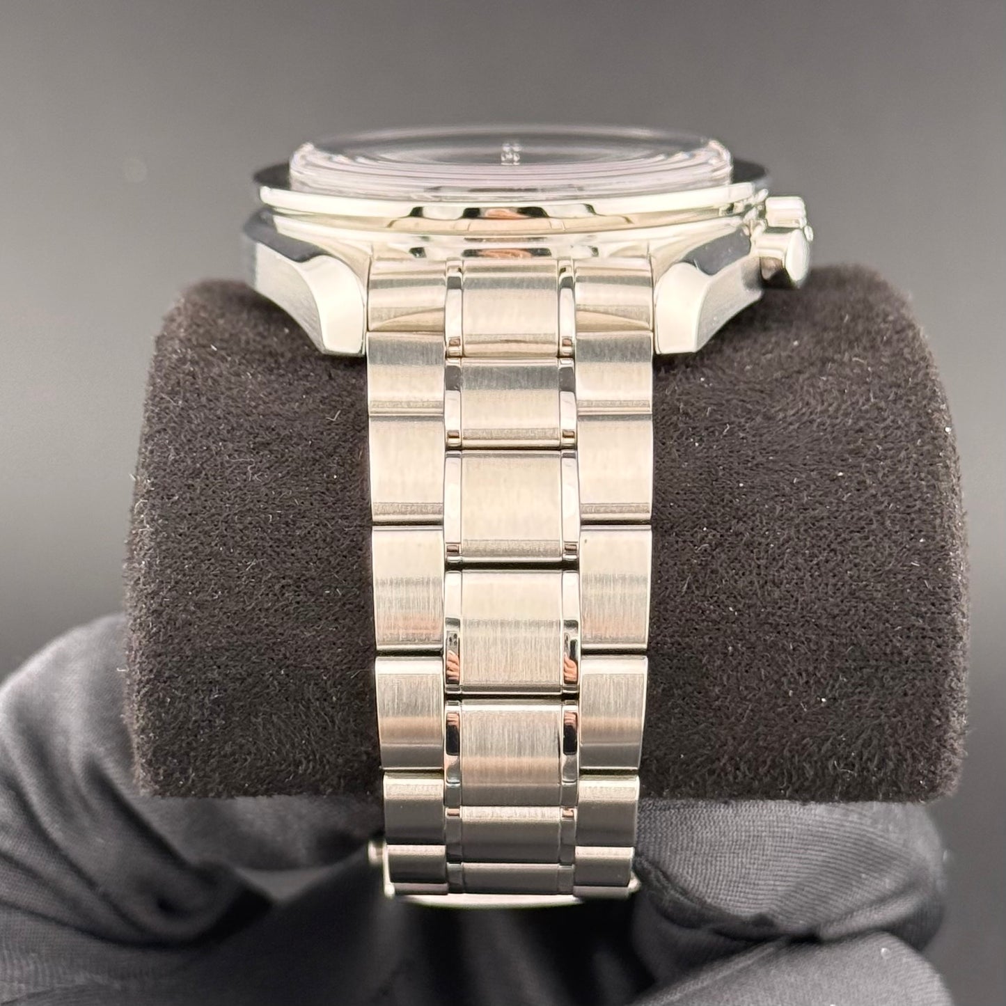 Omega Speedmaster Moonphase 311.30.44.32.01.001