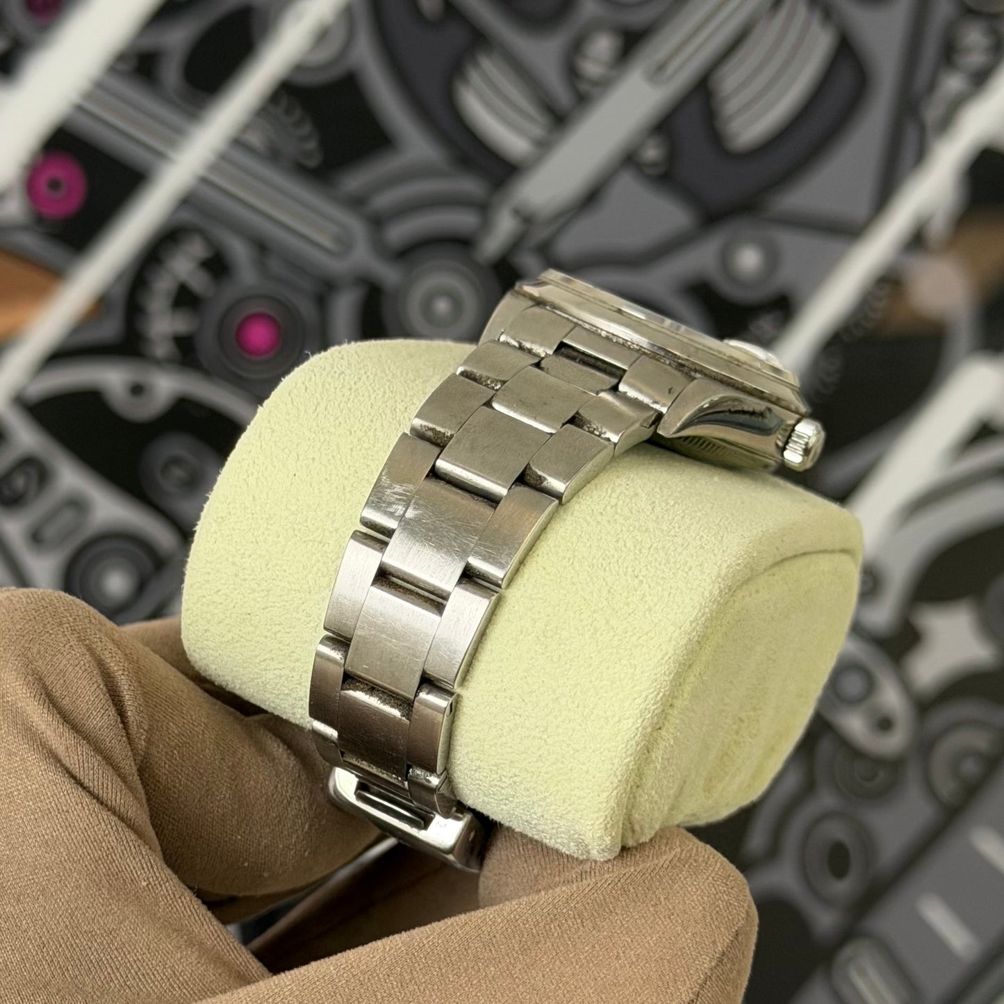 Rolex Oyster Perpetual Date 15200
