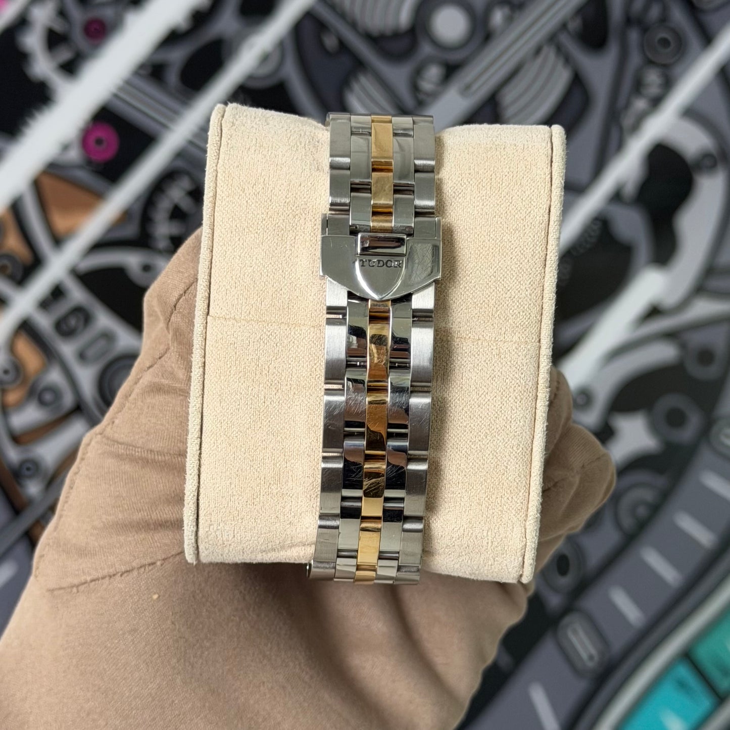 Tudor Glamour Date 55003