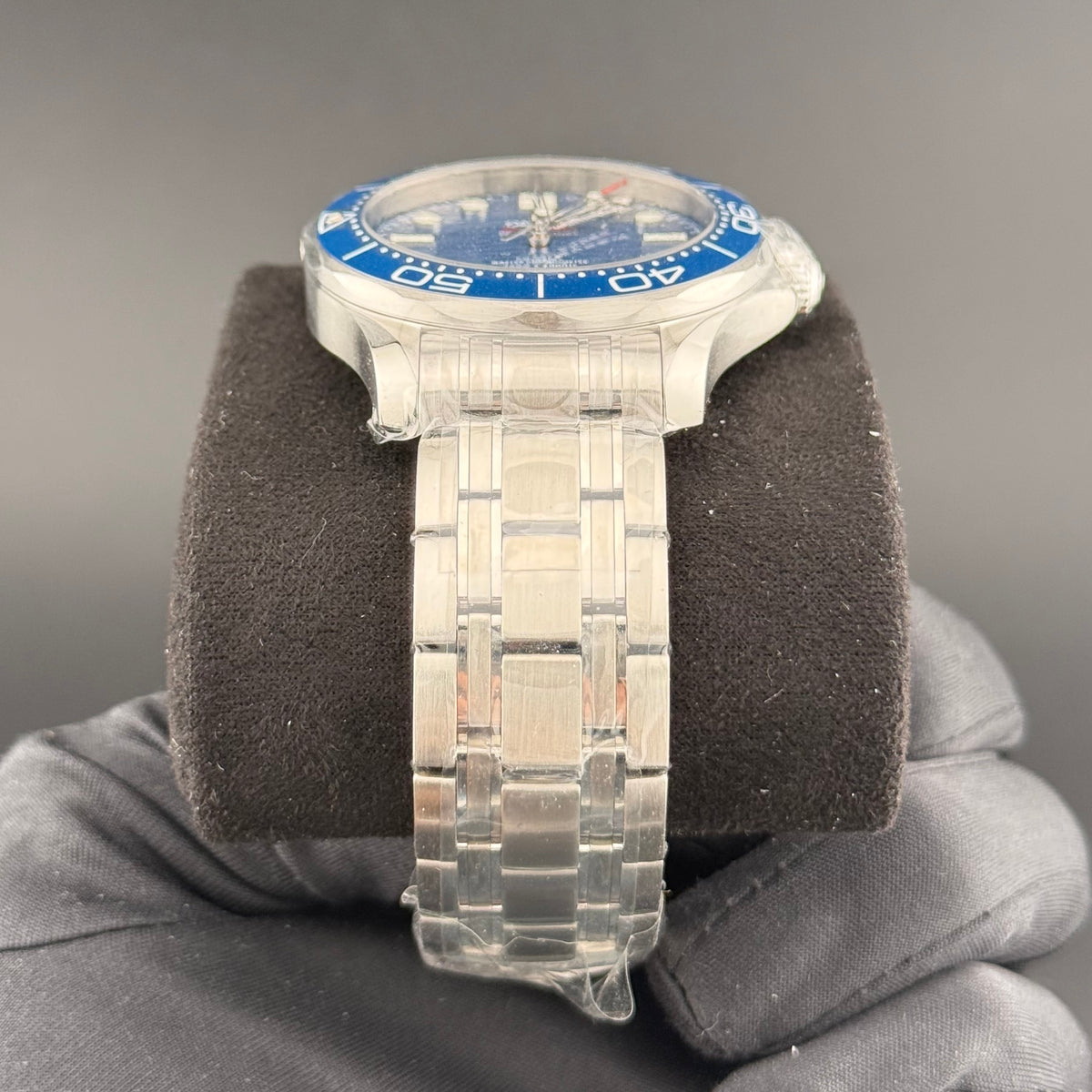NEW Omega Seamaster Diver 300m Blue 210.30.42.20.03.001