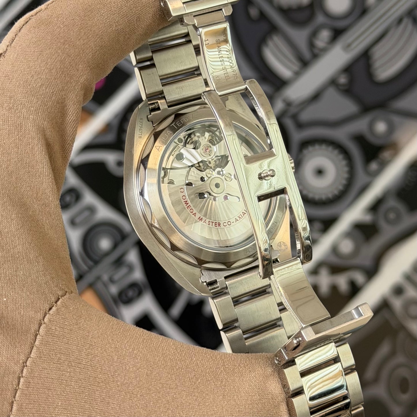 Omega Aqua Terra 150M Green 220.10.41.21.10.001