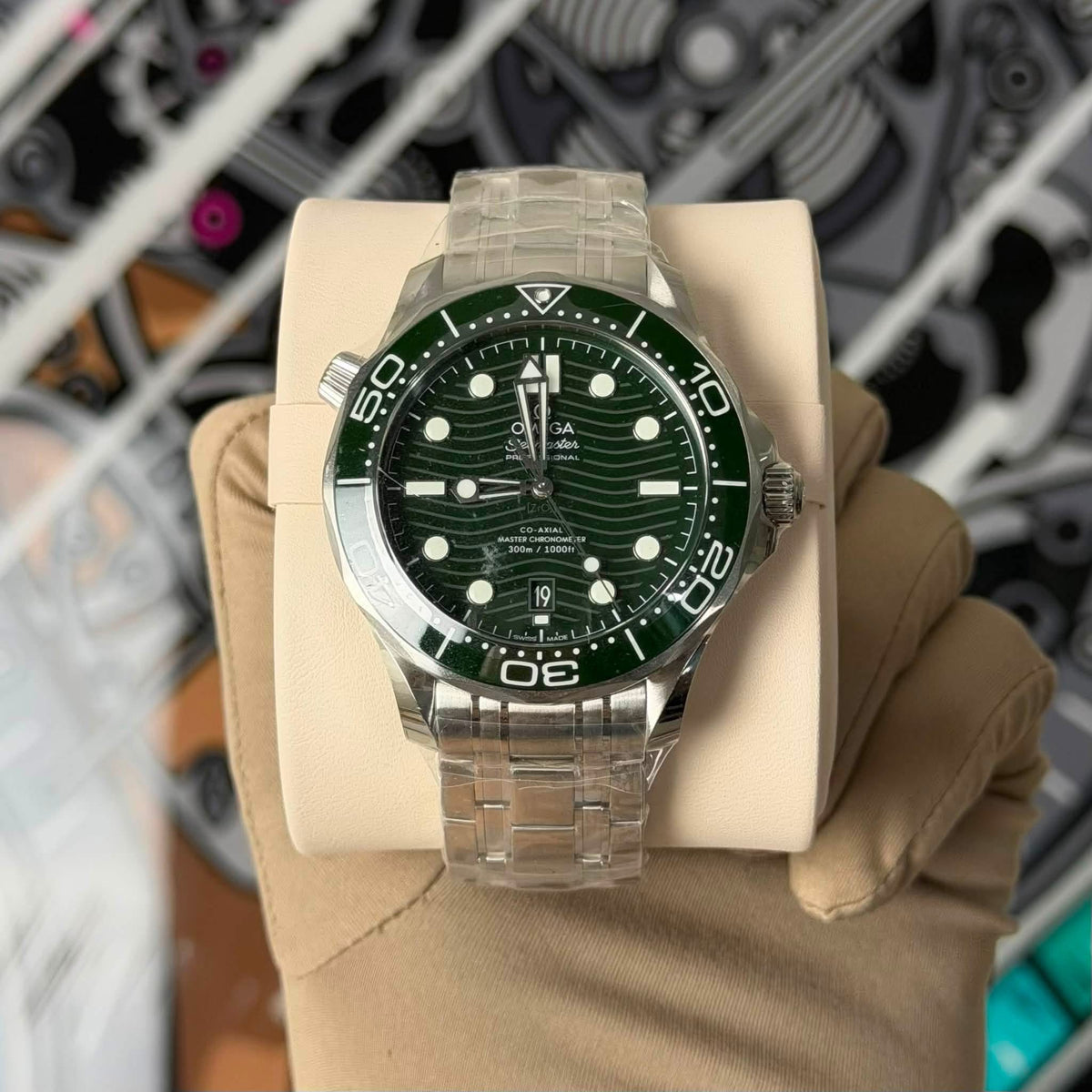NEW Omega Seamaster Green Dial Seaweed 210.30.42.20.10.001