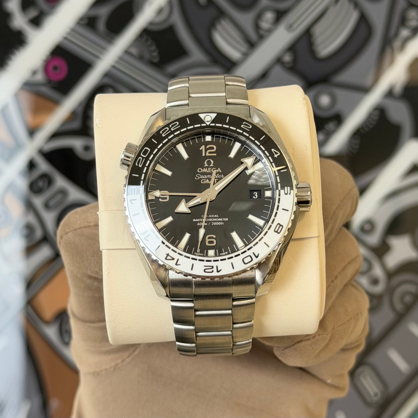 Omega Seamaster GMT Oreo 215.30.44.22.01.001