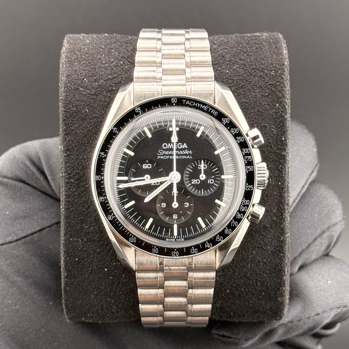 Omega Speedmaster Moonwatch Hesalite 301.30.42.50.01.001