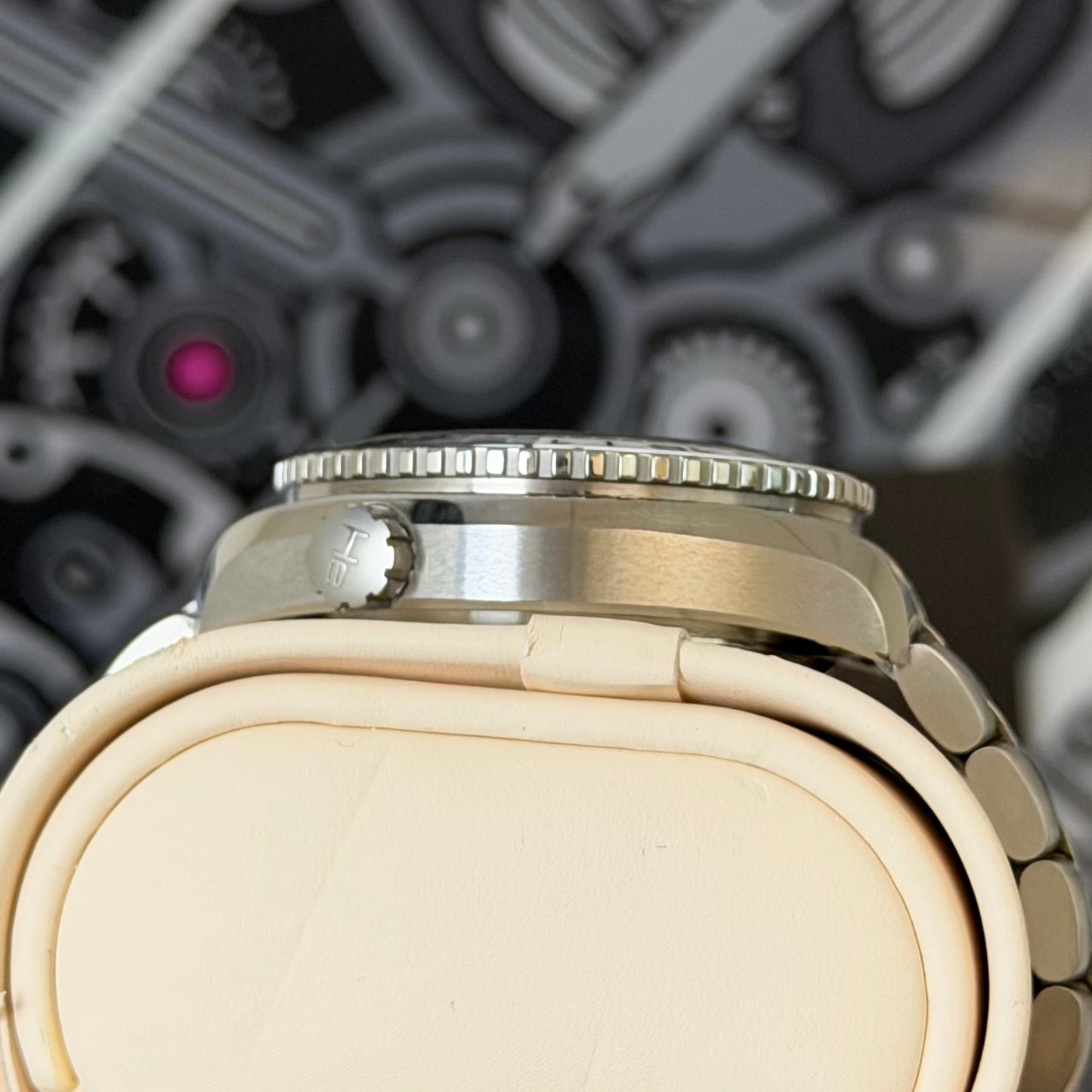 Omega Seamaster GMT Oreo 215.30.44.22.01.001