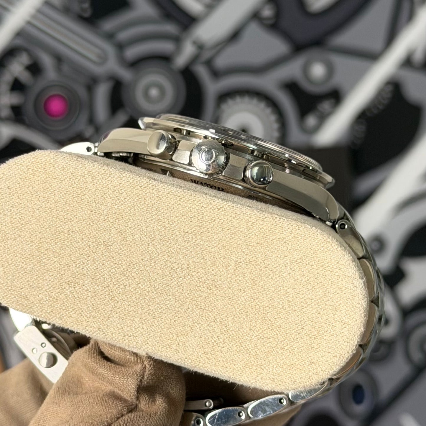Omega Speedmaster Sapphire 311.30.42.30.01.006