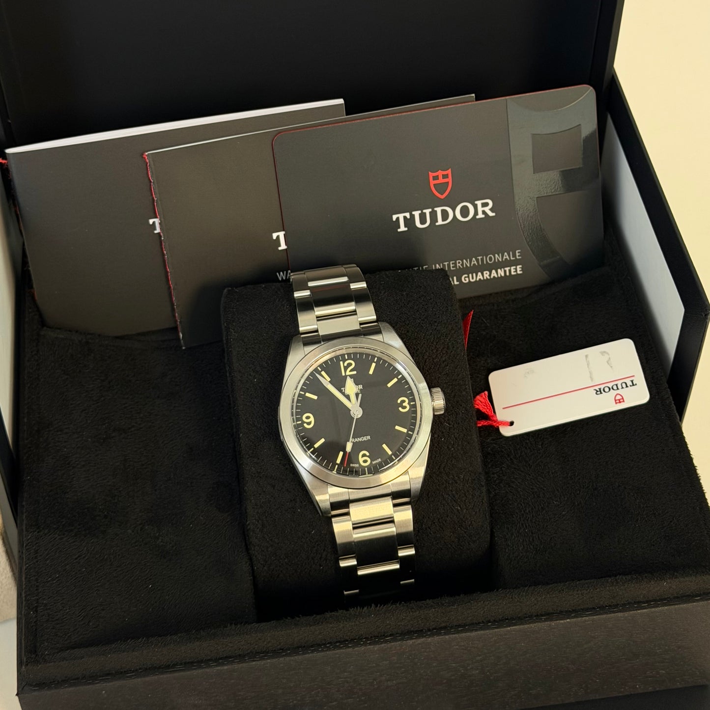 NEW Tudor Black Ranger 36 79930